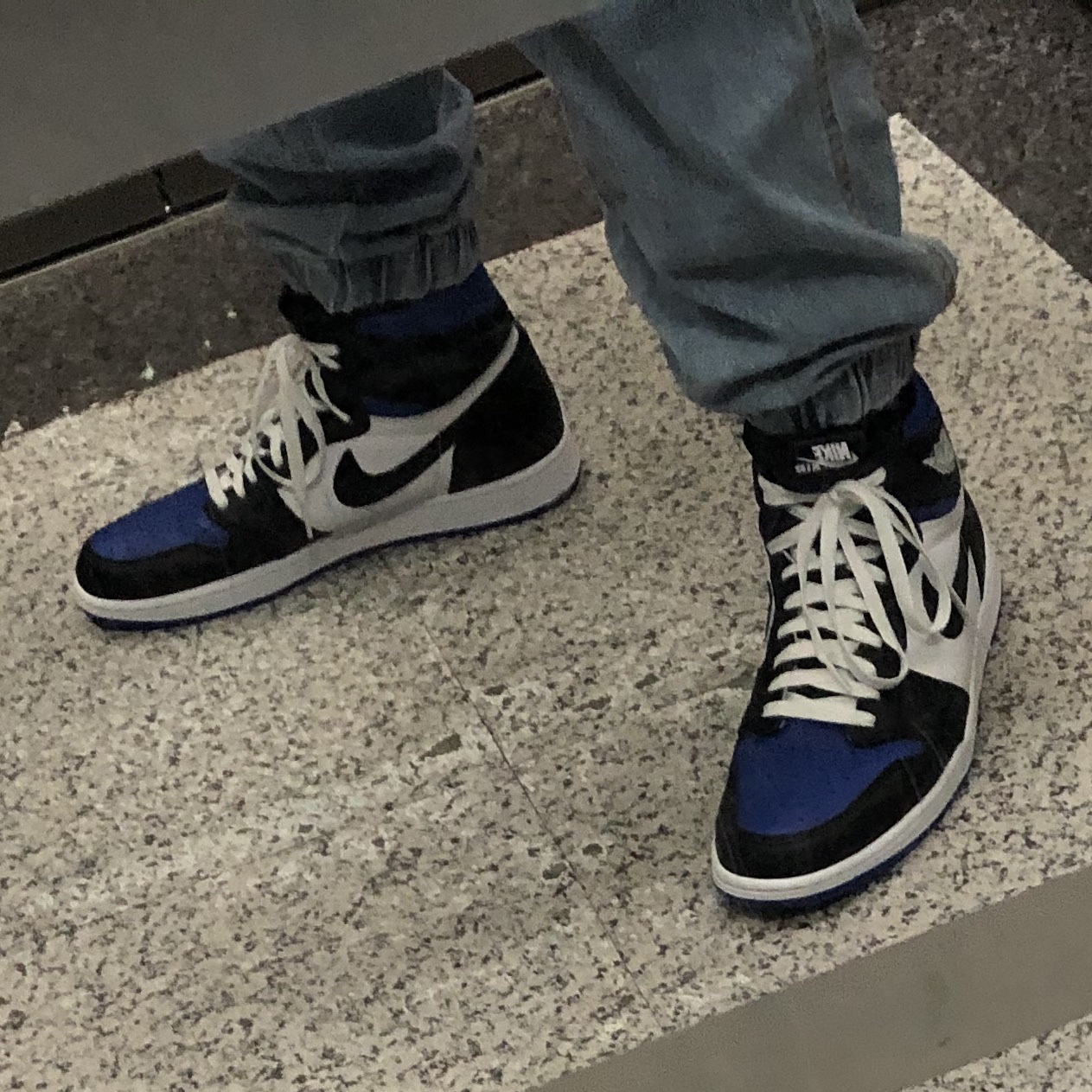 Jordan 1 Retro High OG Royal Toe 착용 스타일