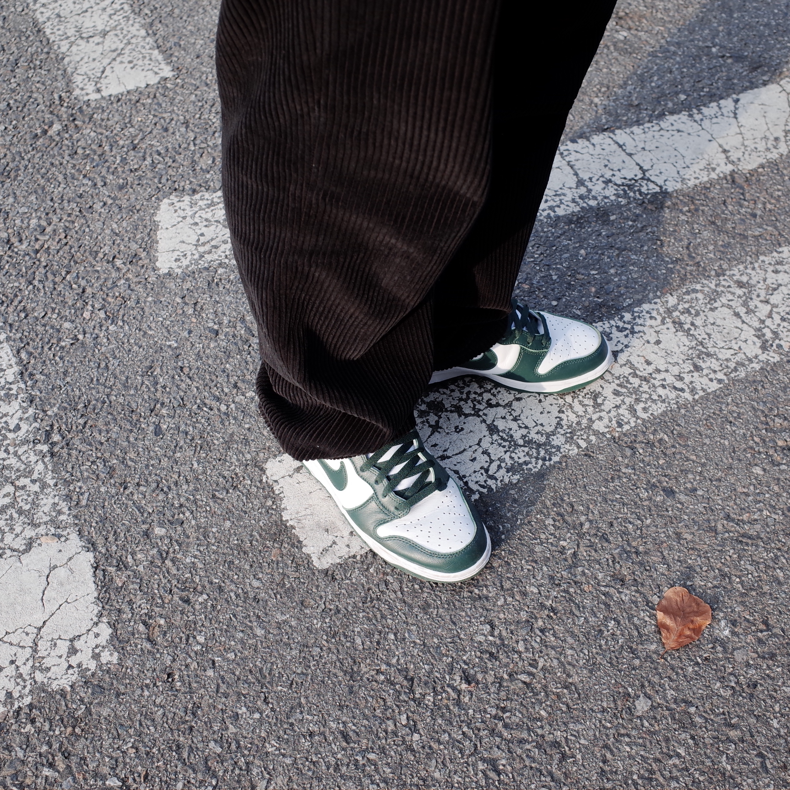 Nike Dunk High SP Spartan Green 착용 스타일