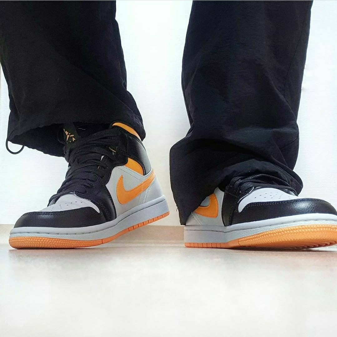 (W) Jordan 1 Mid SE Laser Orange 착용 스타일 - 2