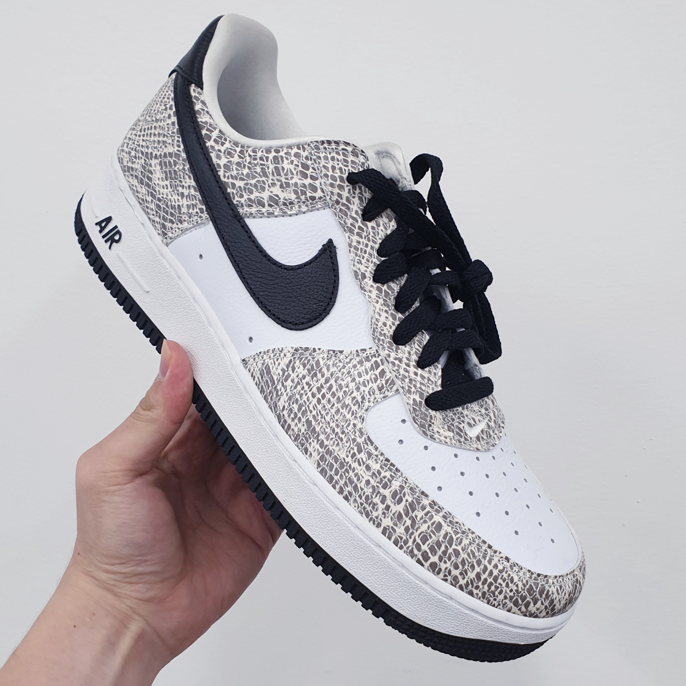 Nike Air Force 1 CO.JP Cocoa Snake OG 착용 스타일