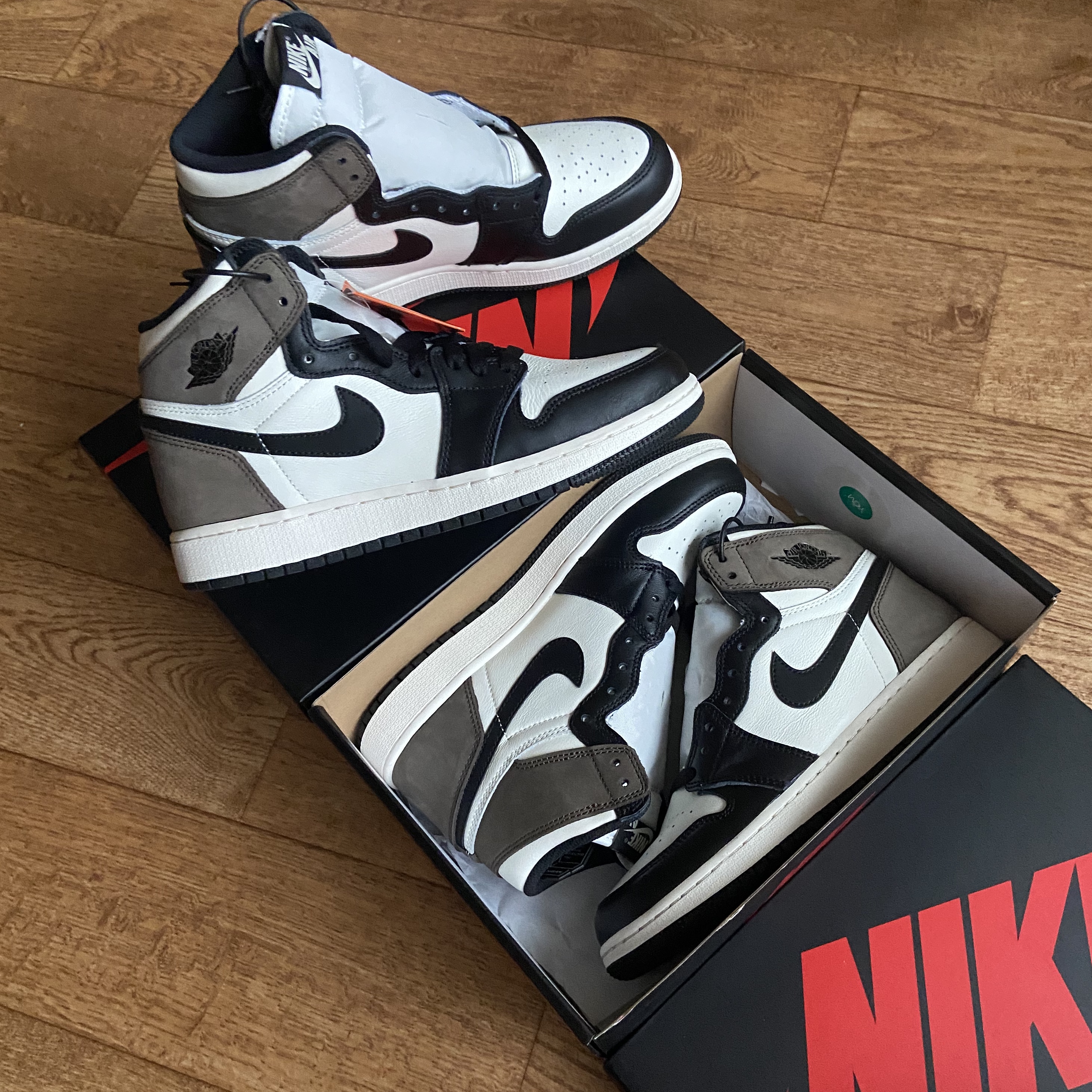 Jordan 1 Retro High OG Black Mocha 착용 스타일