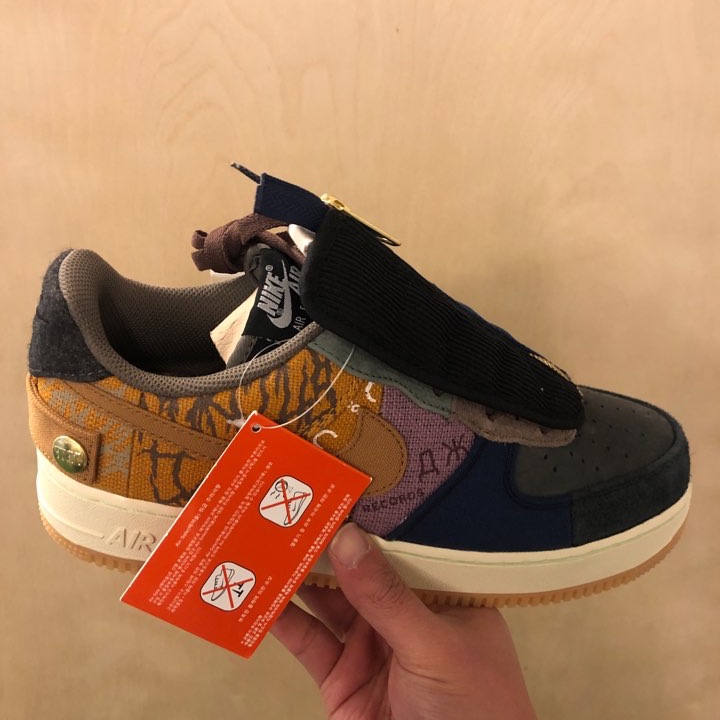 Nike x Travis Scott Air Force 1 Low Cactus Jack 착용 스타일