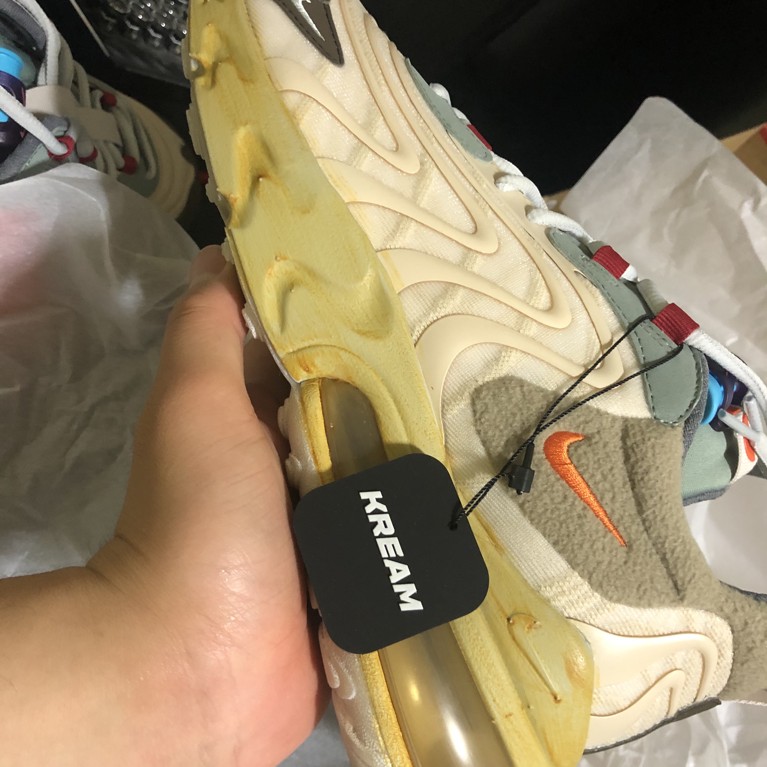 Nike x Travis Scott Air Max 270 React Cactus Trails 착용 스타일 - 2