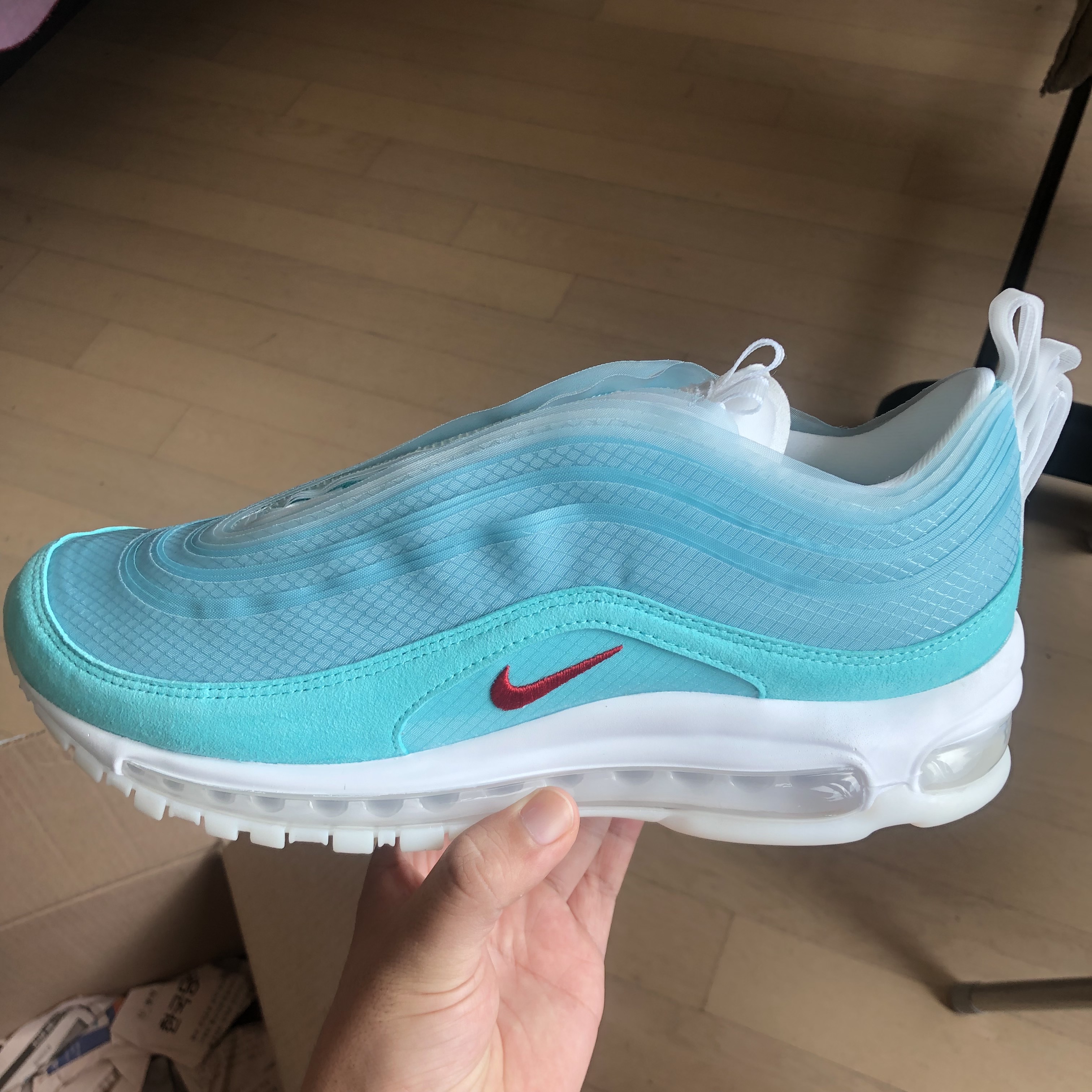 Nike Air Max 97 Shanghai Kaleidoscope 착용 스타일