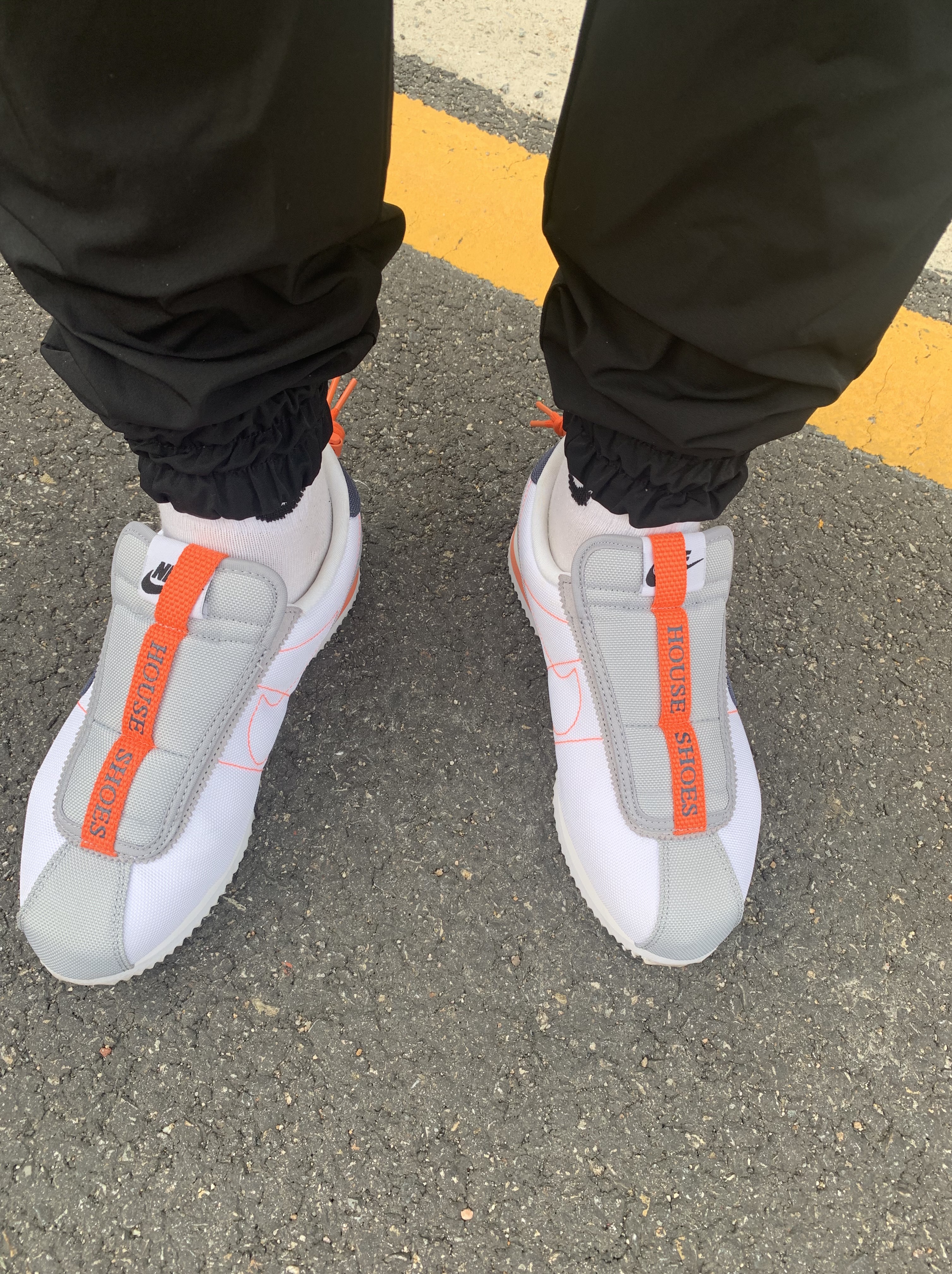 Nike x Kendrick Lamar Cortez Basic Slip White 착용 스타일 - 2