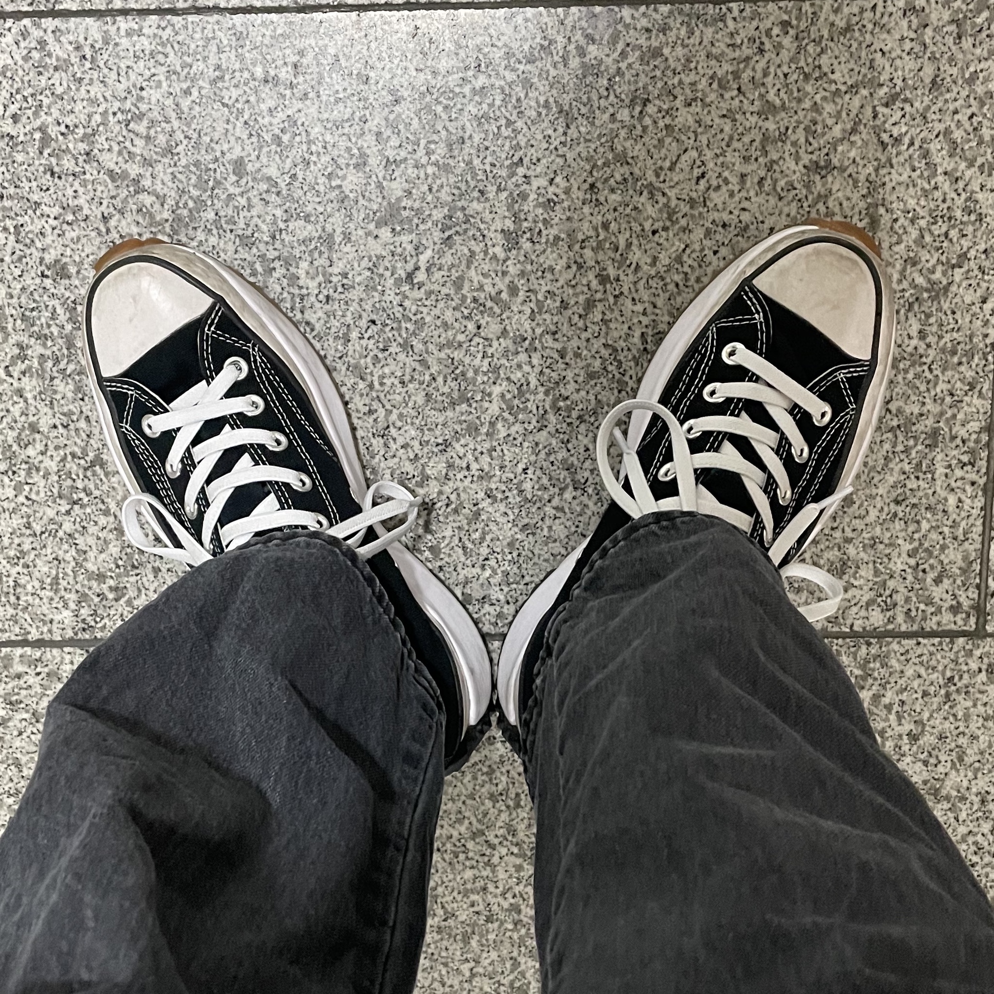 Converse Run Star Hike Hi Black White Gum 착용 스타일