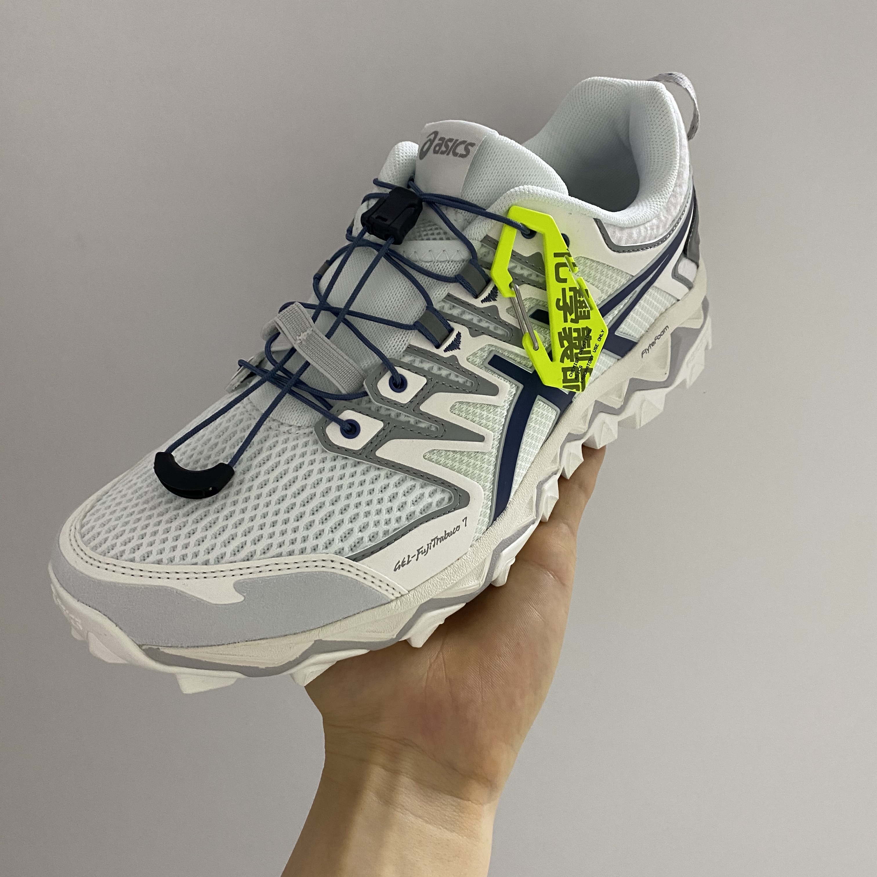 Asics x Chemist Creations Gel FujiTrabuco 7 White 착용 스타일