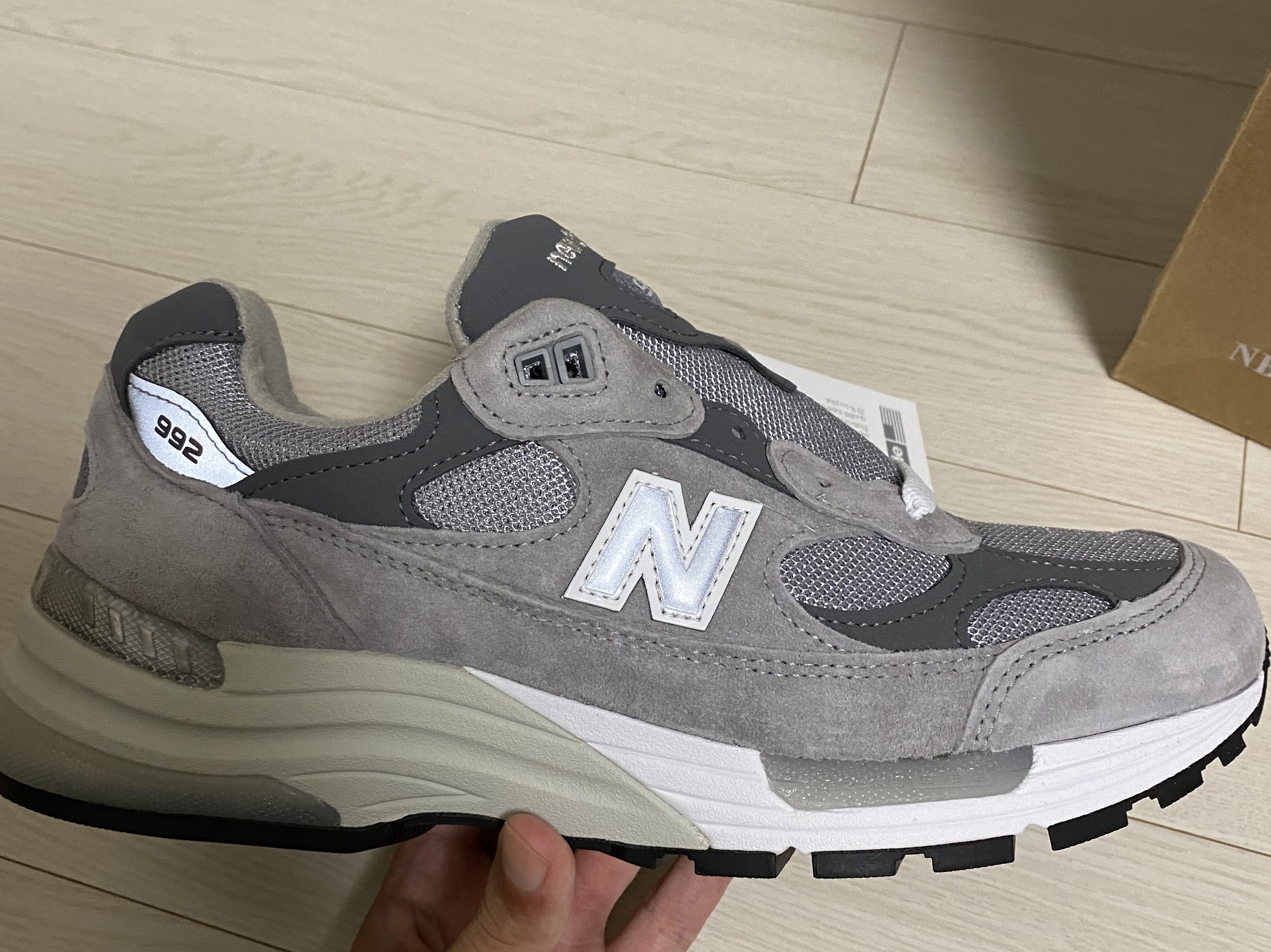 New Balance 992 Made in USA Grey - D Standard 착용 스타일