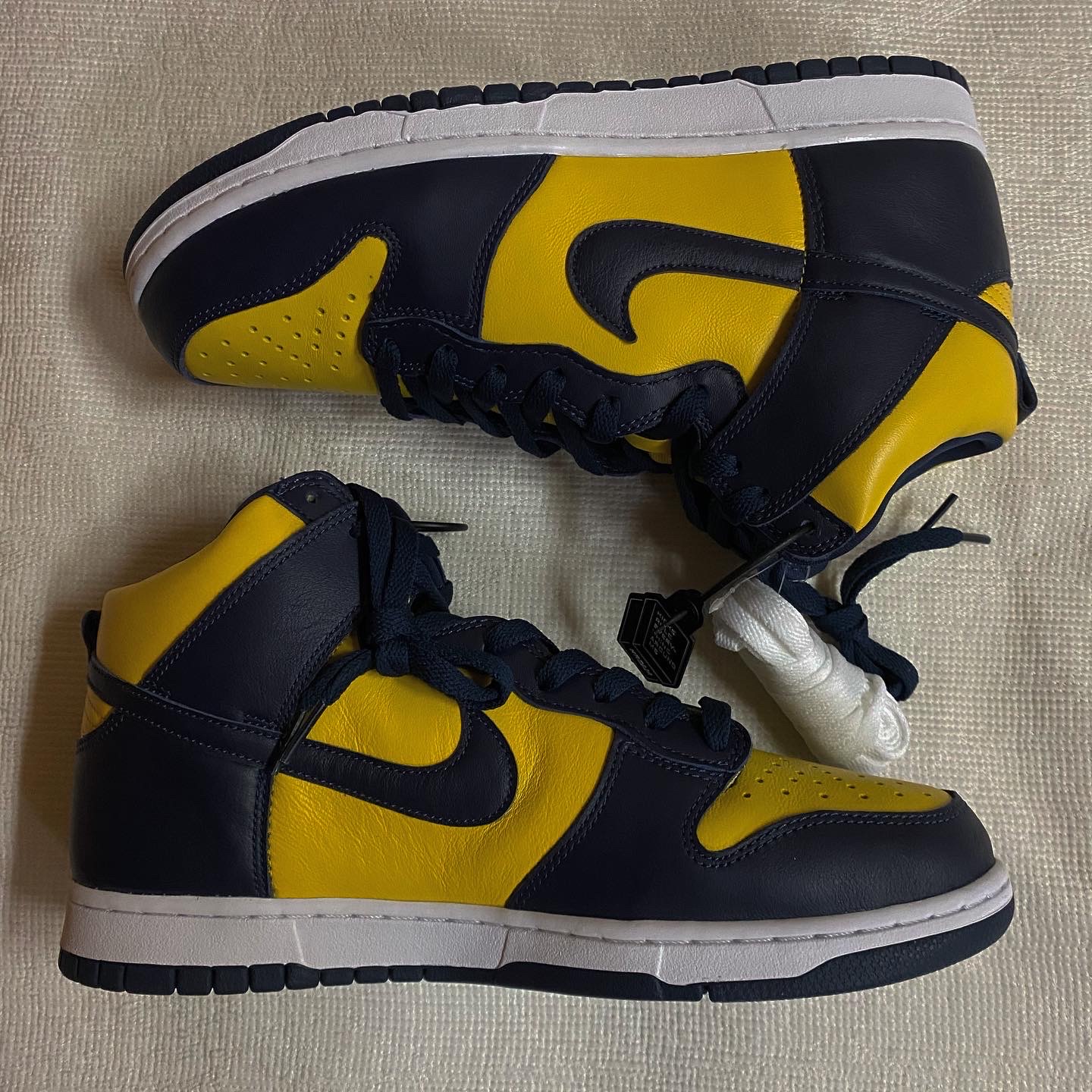 Nike Dunk High SP Maize & Blue 착용 스타일