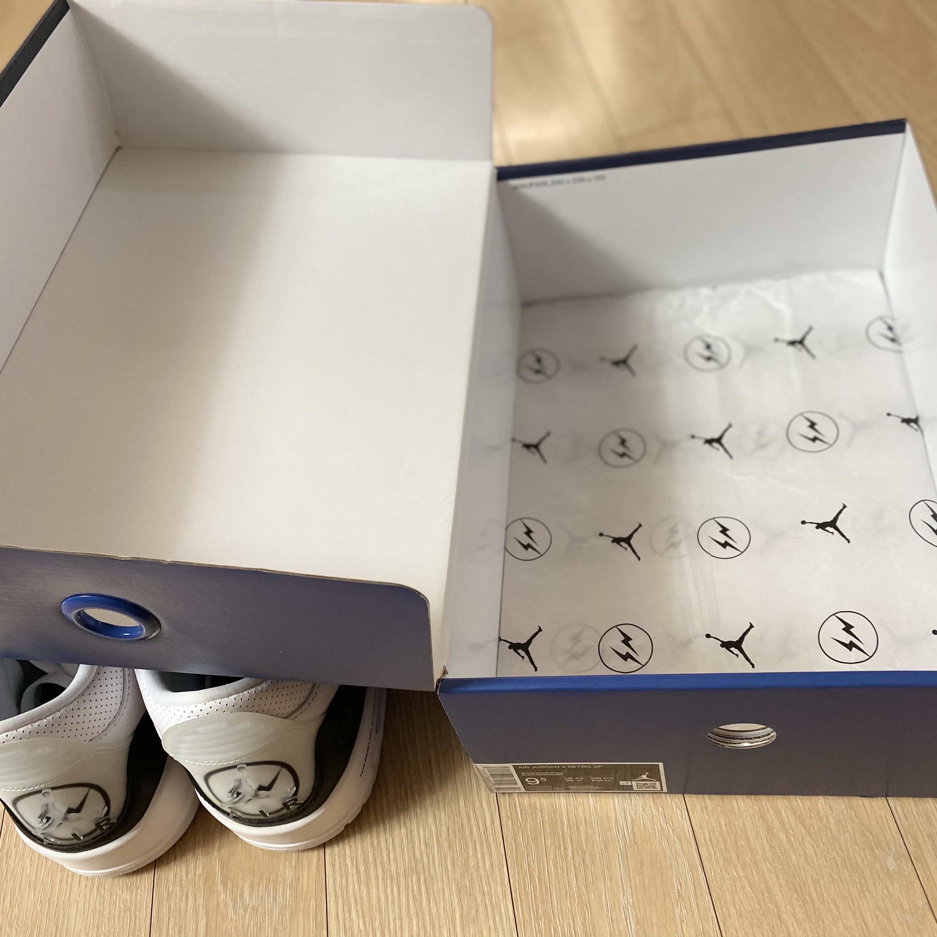 Jordan 3 x Fragment Retro SP White Black 착용 스타일 - 4