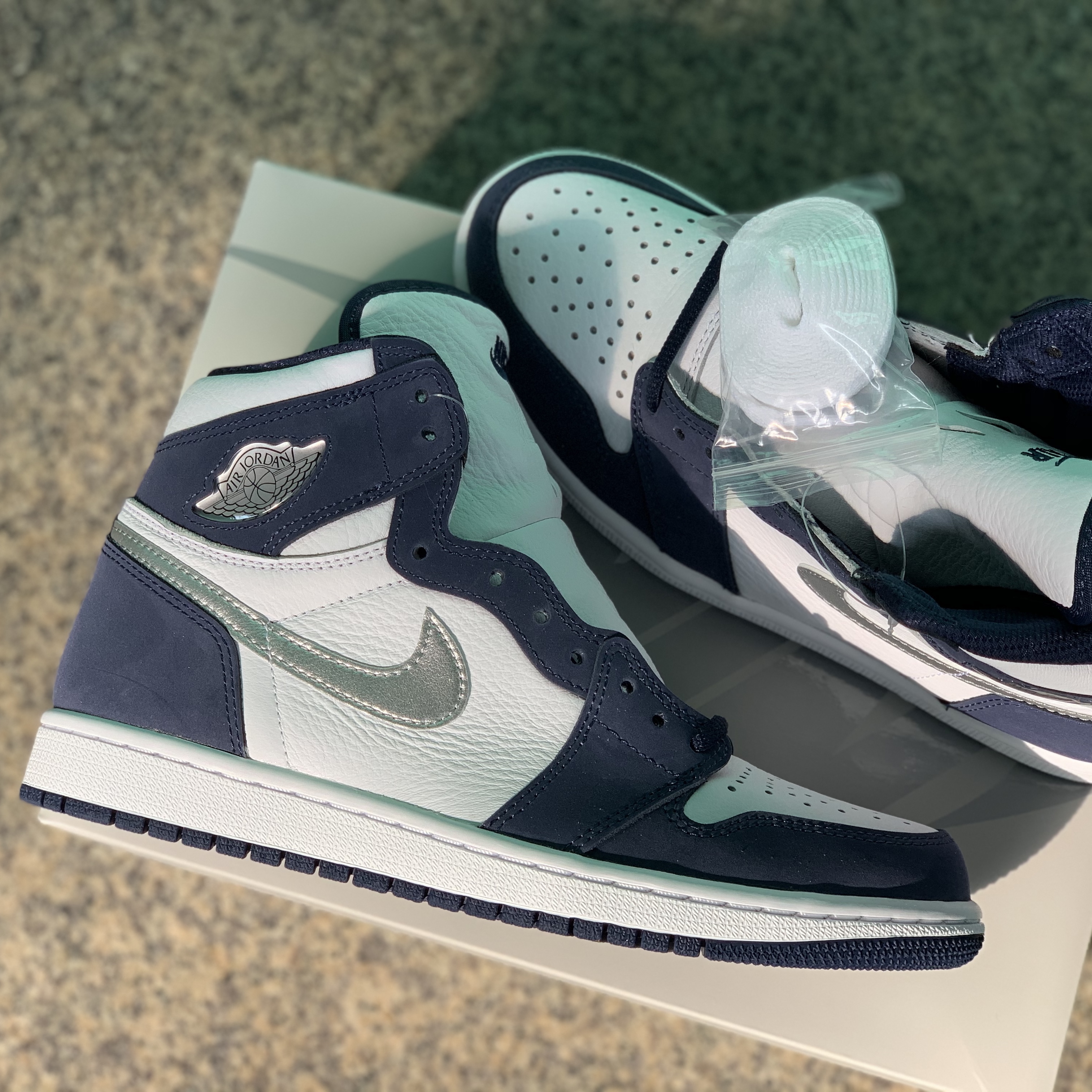 Jordan 1 Retro High OG CO.JP Midnight Navy 착용 스타일 - 3