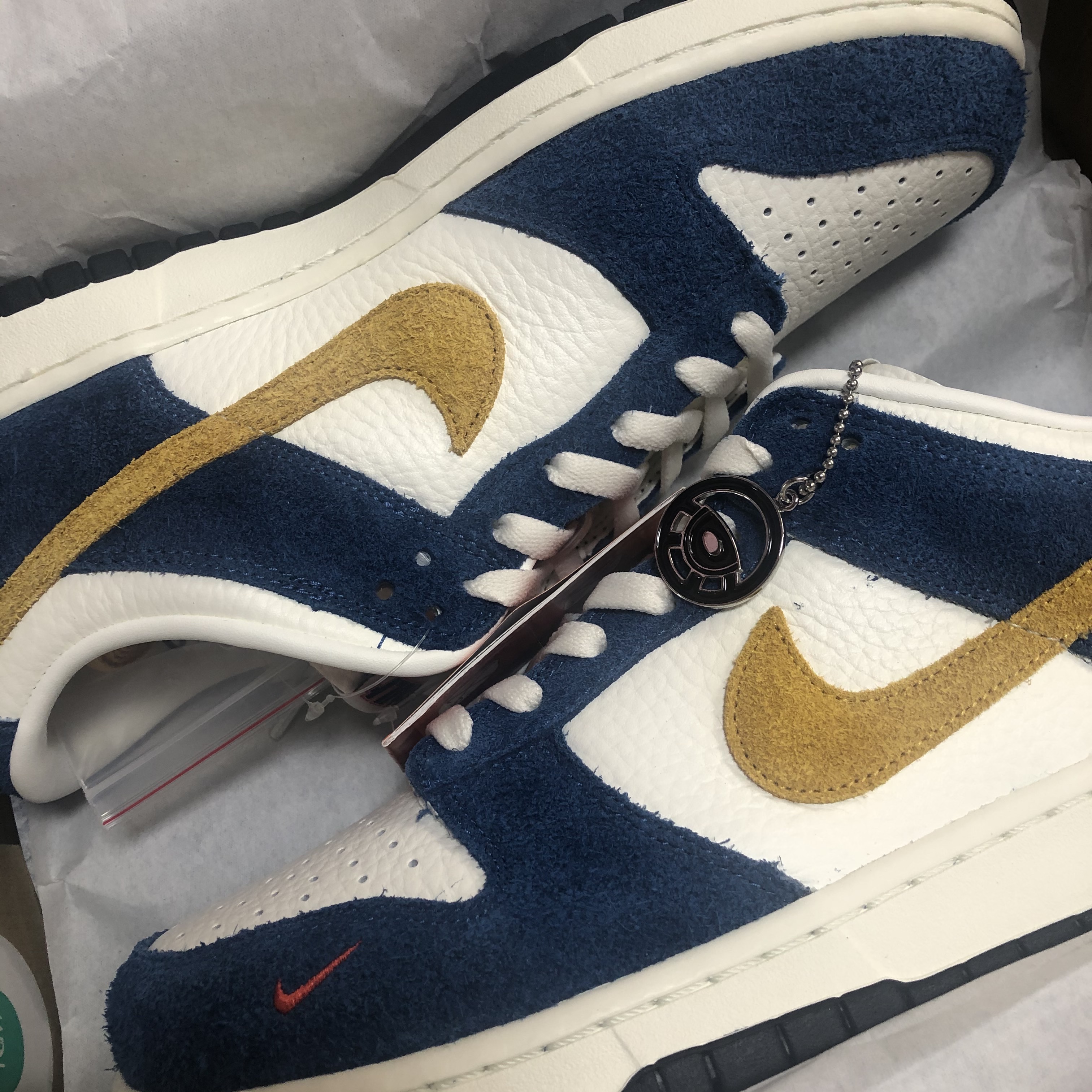 Nike x Kasina Dunk Low 80's Bus 착용 스타일