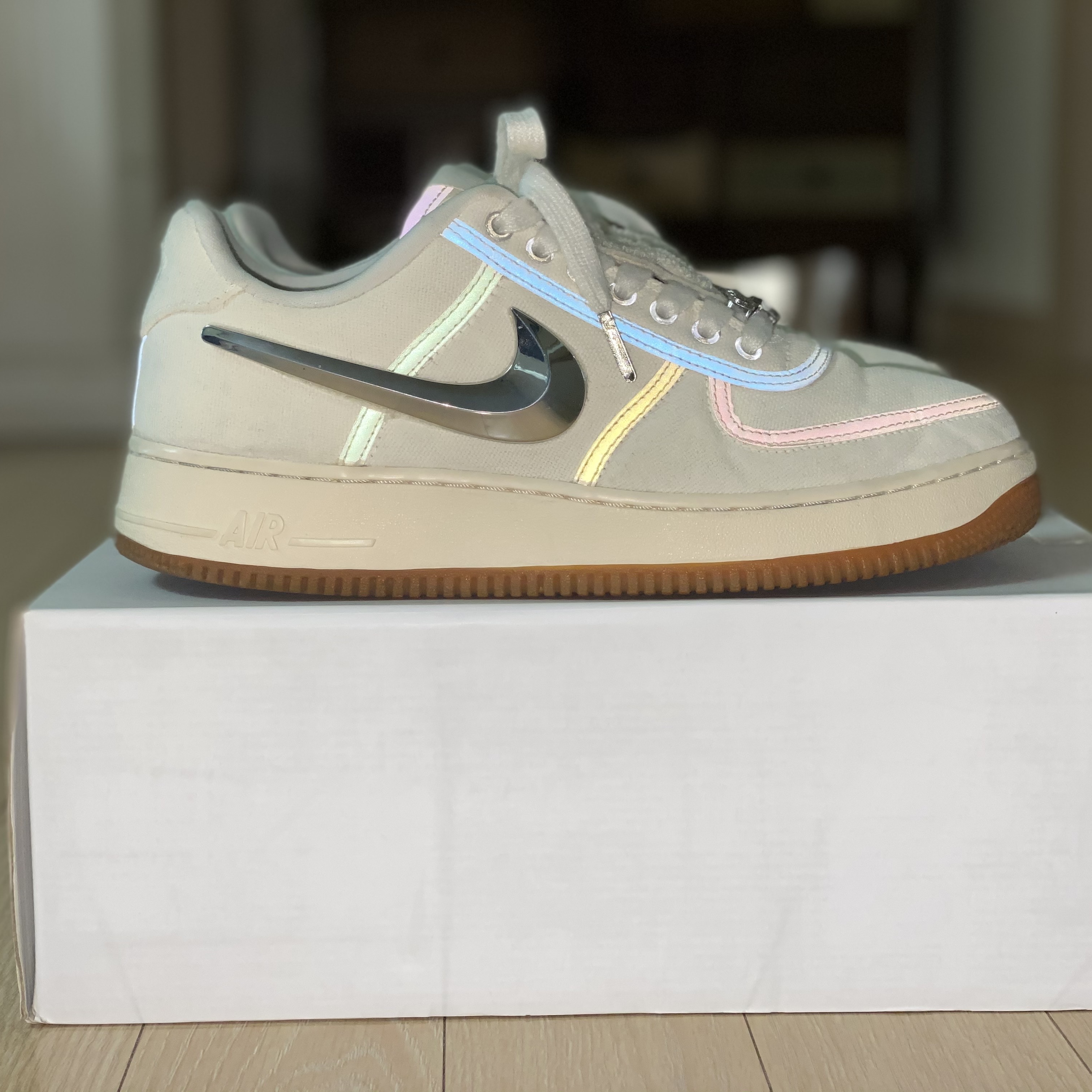 Nike x Travis Scott Air Force 1 Low Sail 착용 스타일 - 2