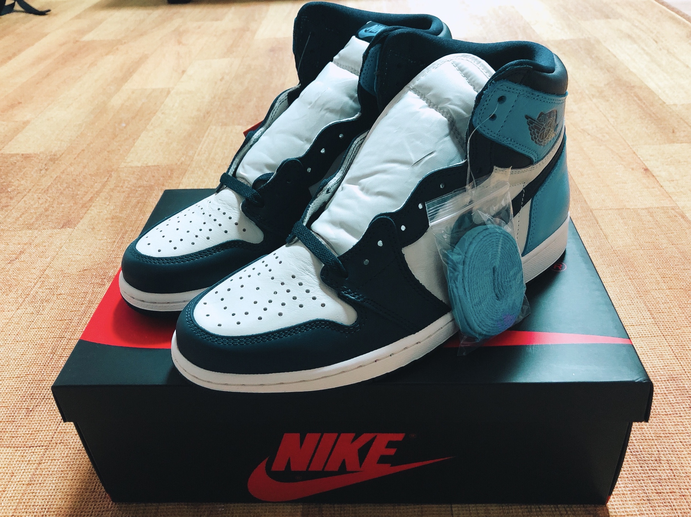 Jordan 1 Retro High Obsidian UNC 착용 스타일 - 2