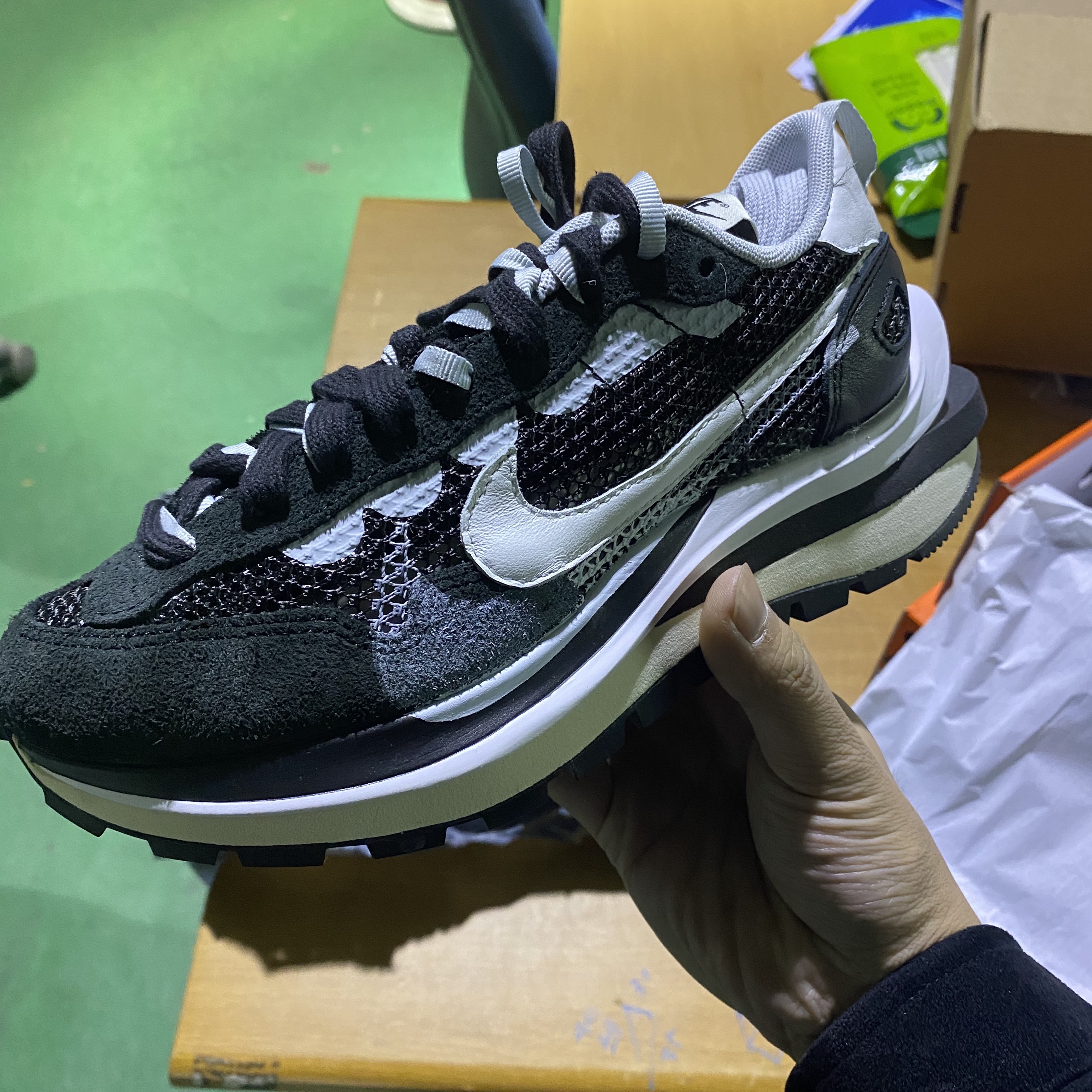 Nike x Sacai VaporWaffle Black White 착용 스타일
