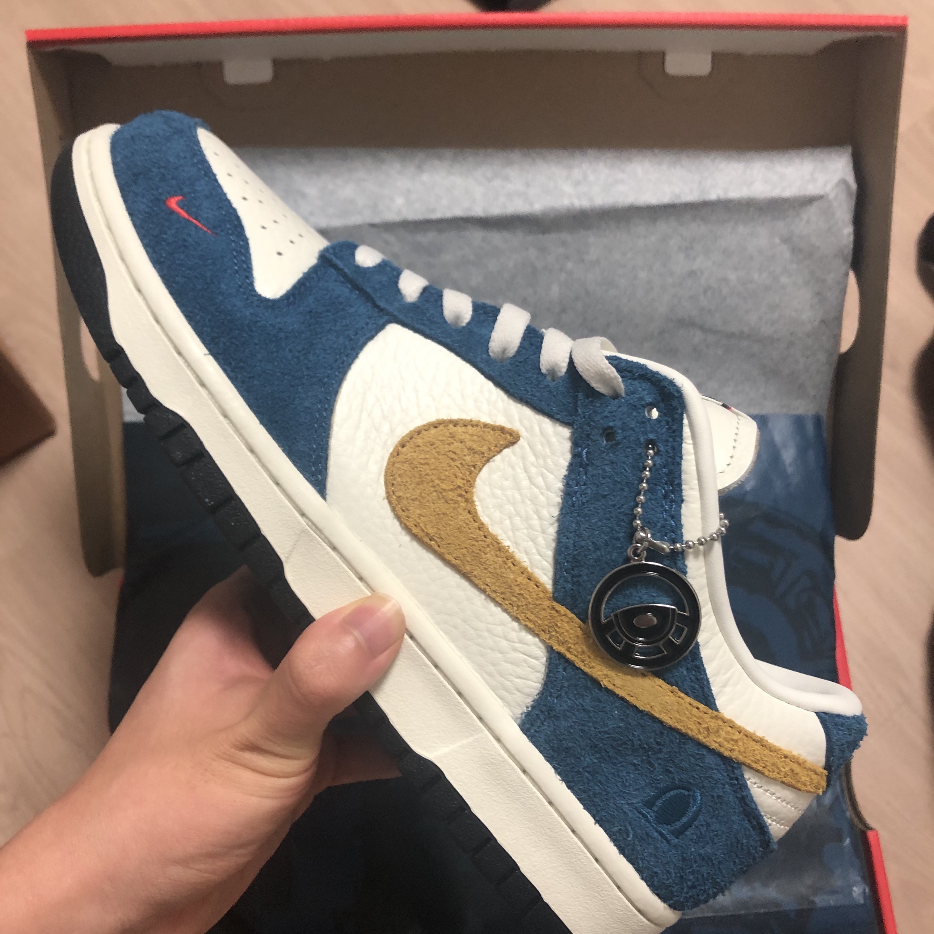 Nike x Kasina Dunk Low 80's Bus 착용 스타일