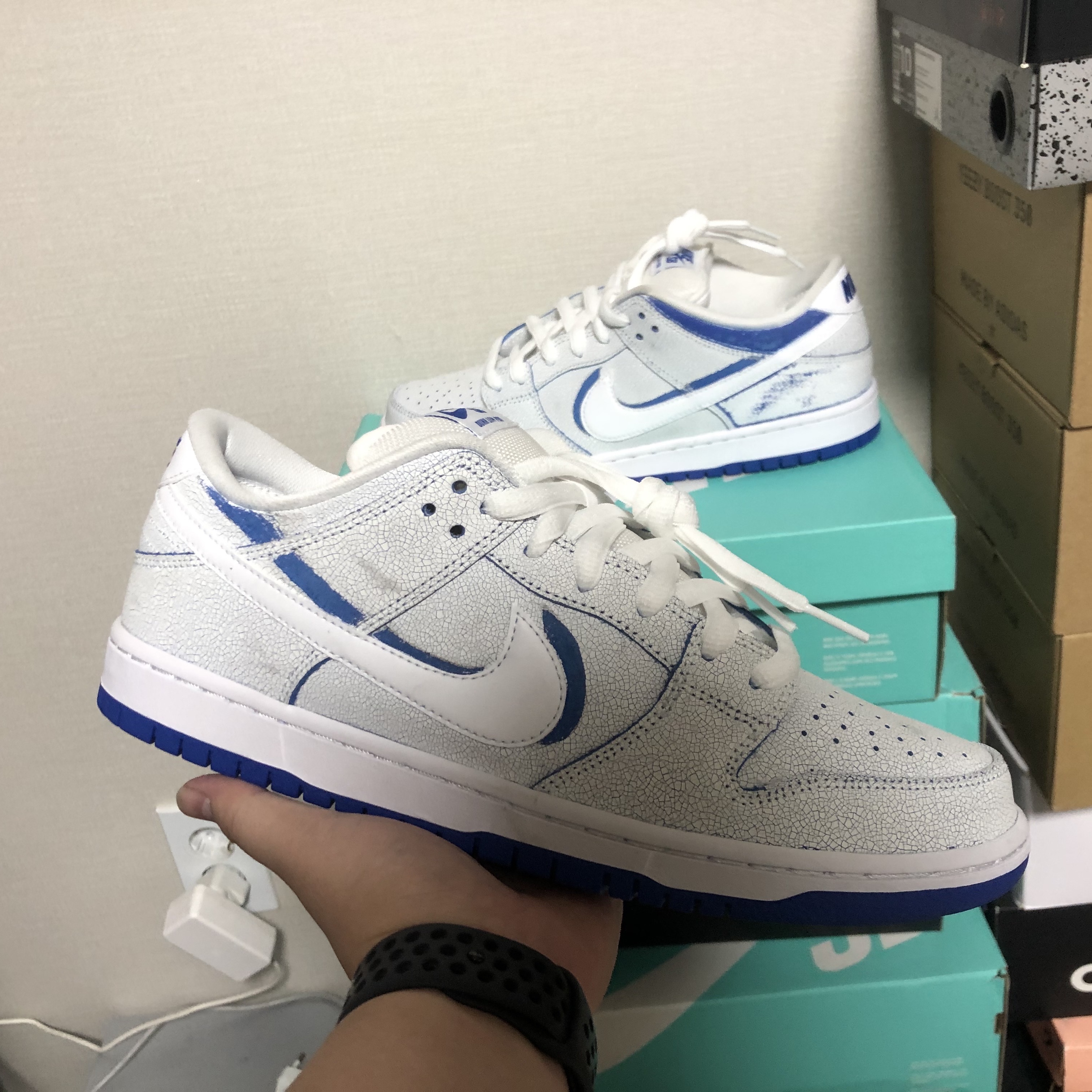 Nike SB Dunk Low Premium White Game Royal 착용 스타일