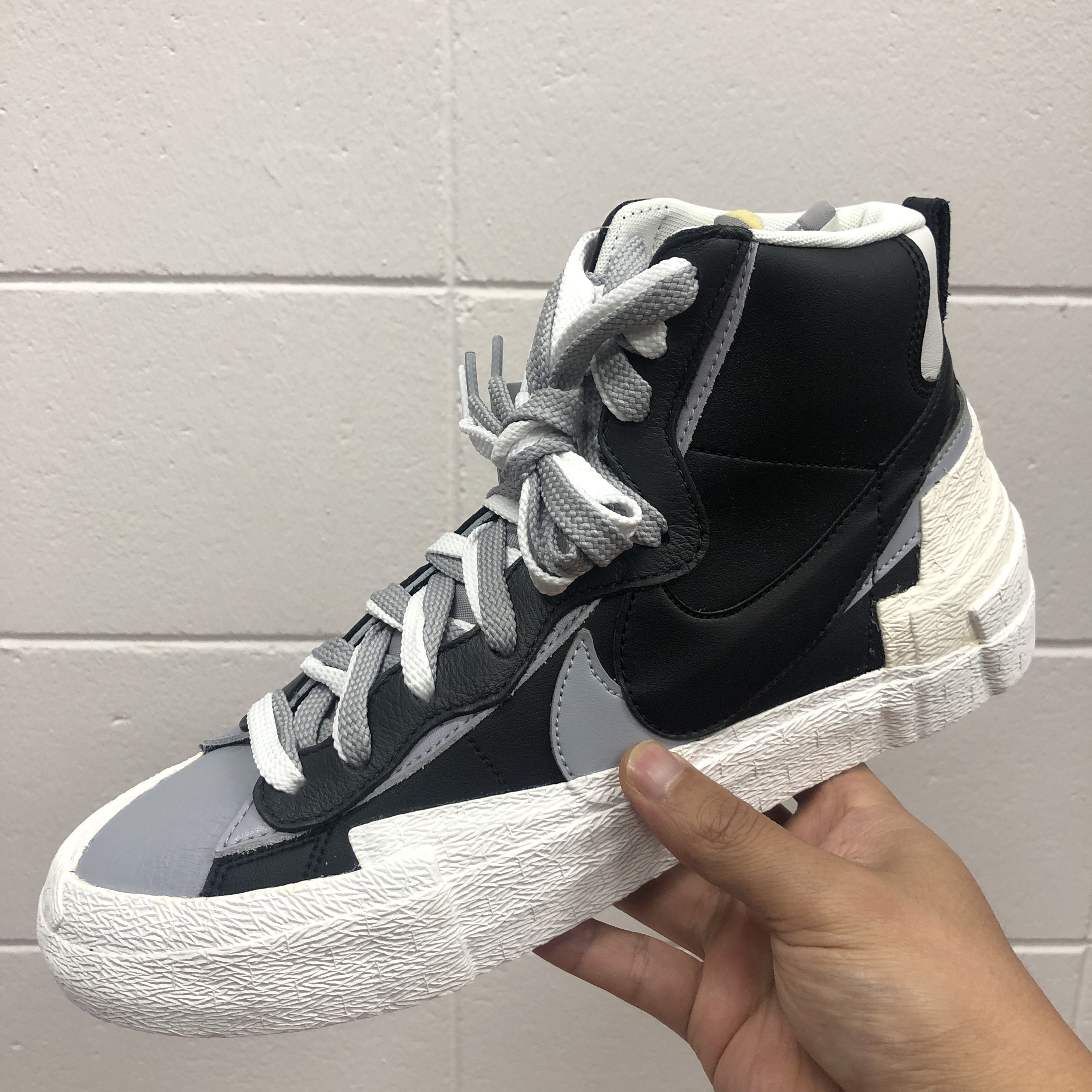 Nike x Sacai Blazer Mid Black Grey 착용 스타일