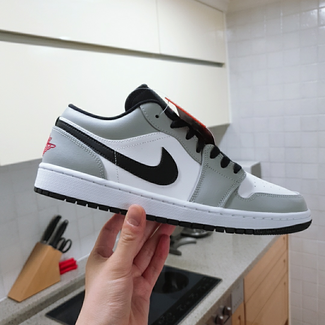 Jordan 1 Low Light Smoke Grey 착용 스타일