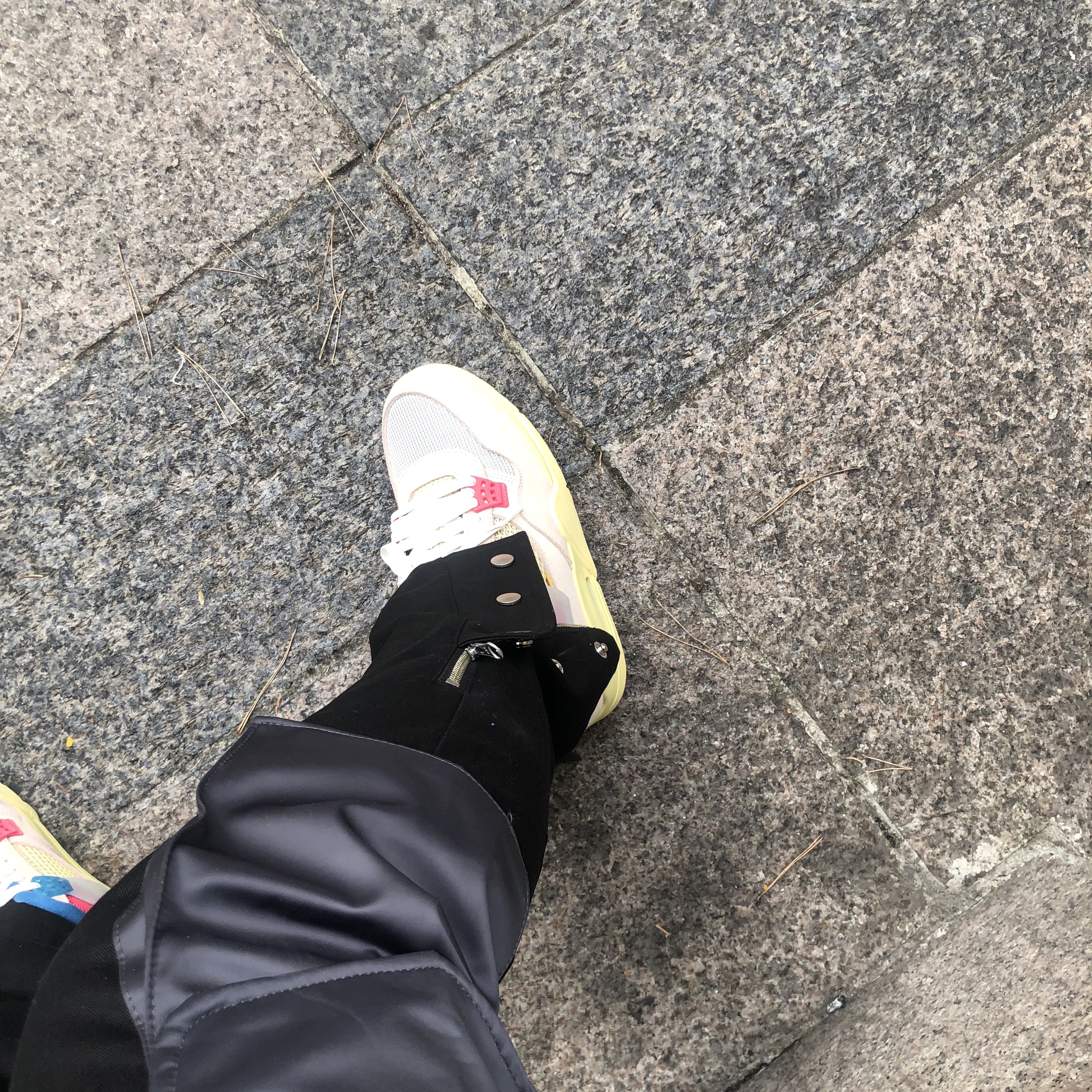 Jordan 4 x Union Retro Guava Ice 착용 스타일