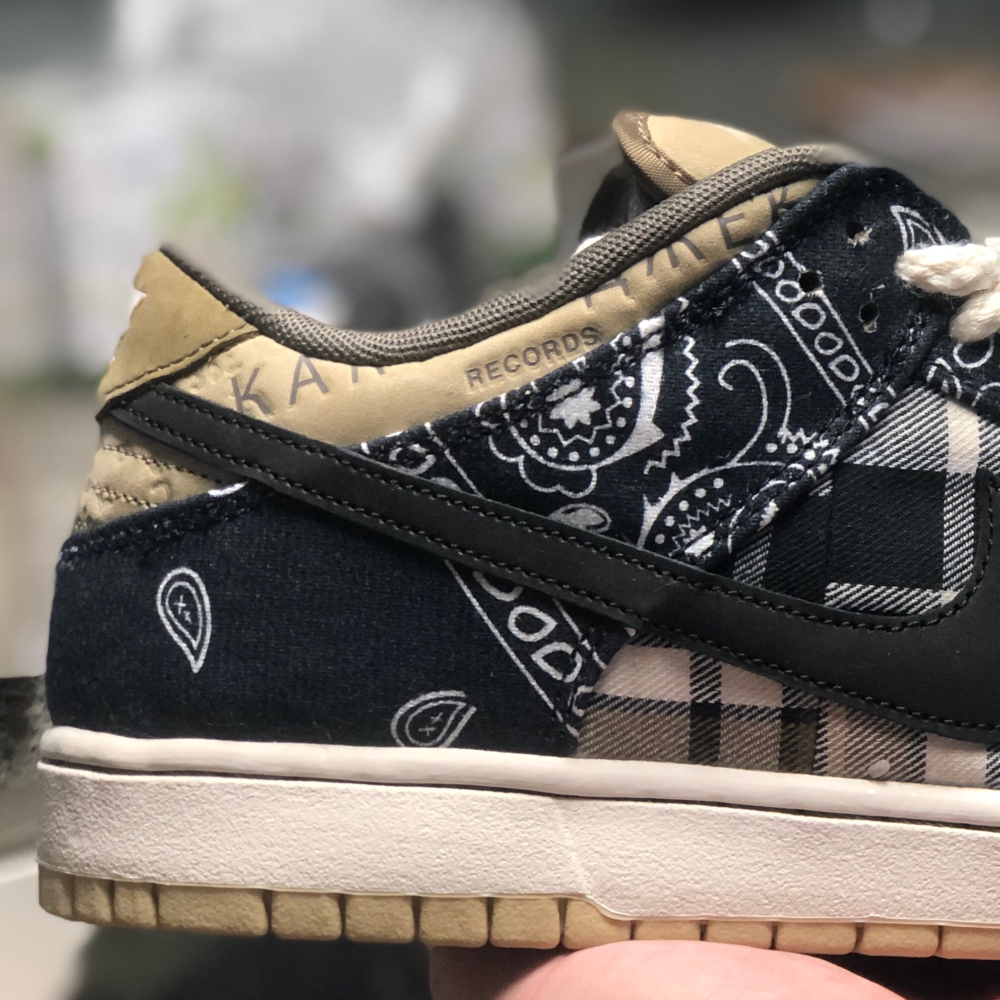 Nike x Travis Scott SB Dunk Low 착용 스타일 - 1