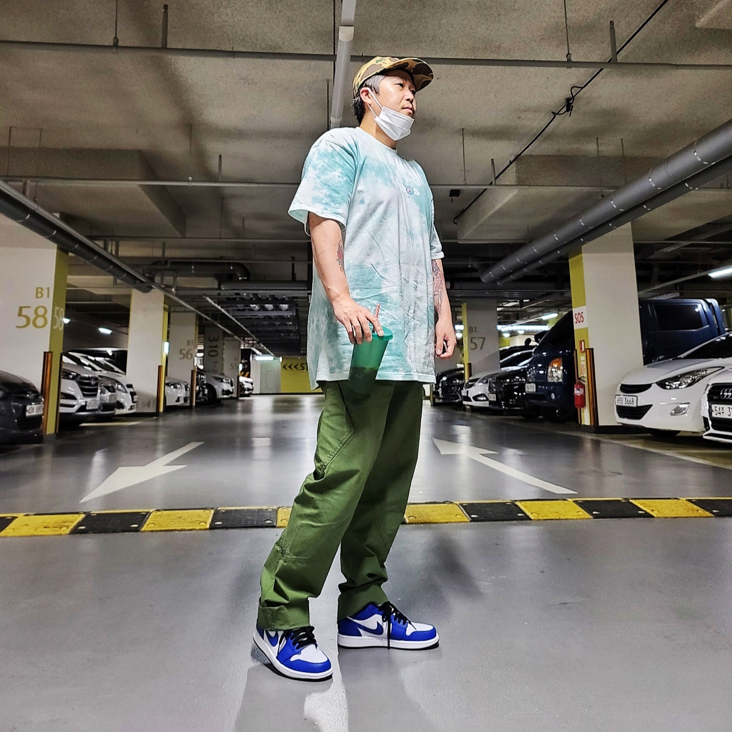 Jordan 1 Low Hyper Royal 착용 스타일