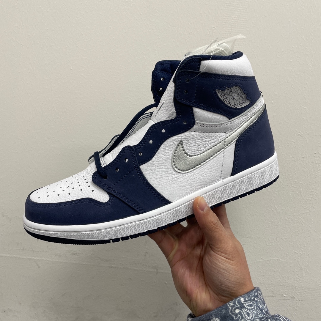 Jordan 1 Retro High OG CO.JP Midnight Navy 착용 스타일