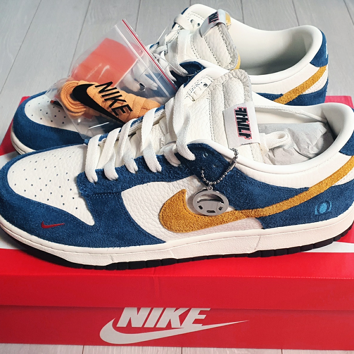 Nike x Kasina Dunk Low 80's Bus 착용 스타일