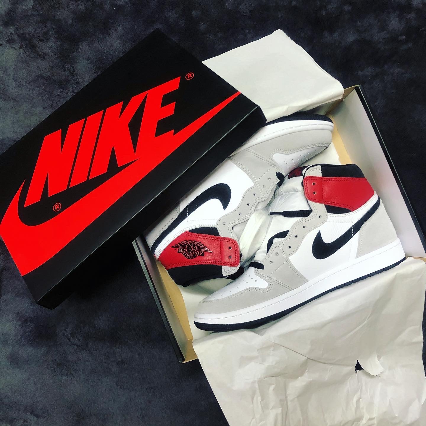 Jordan 1 Retro High OG Light Smoke Grey 착용 스타일