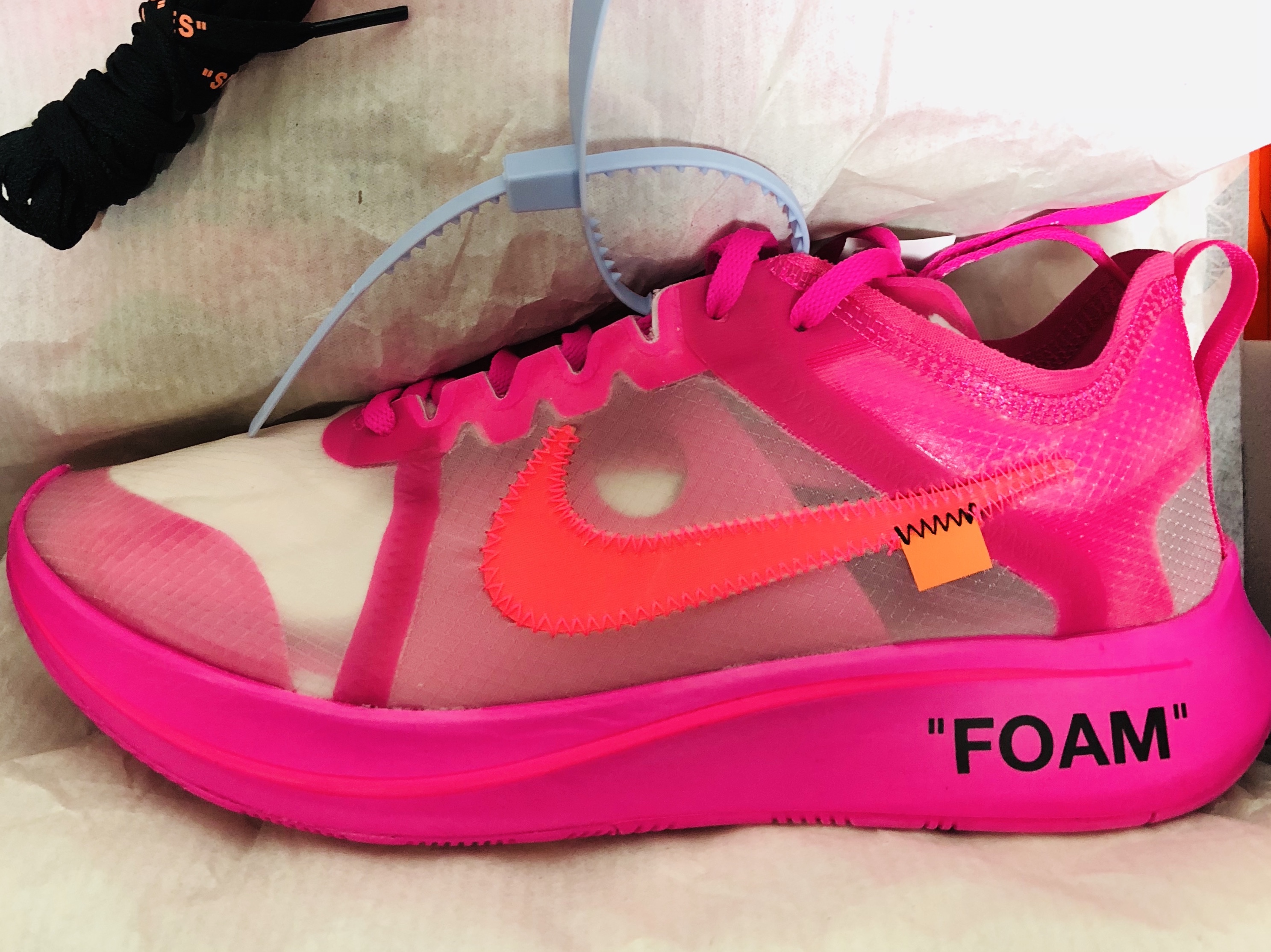Nike x Off-White Zoom Fly SP Tulip Pink 착용 스타일
