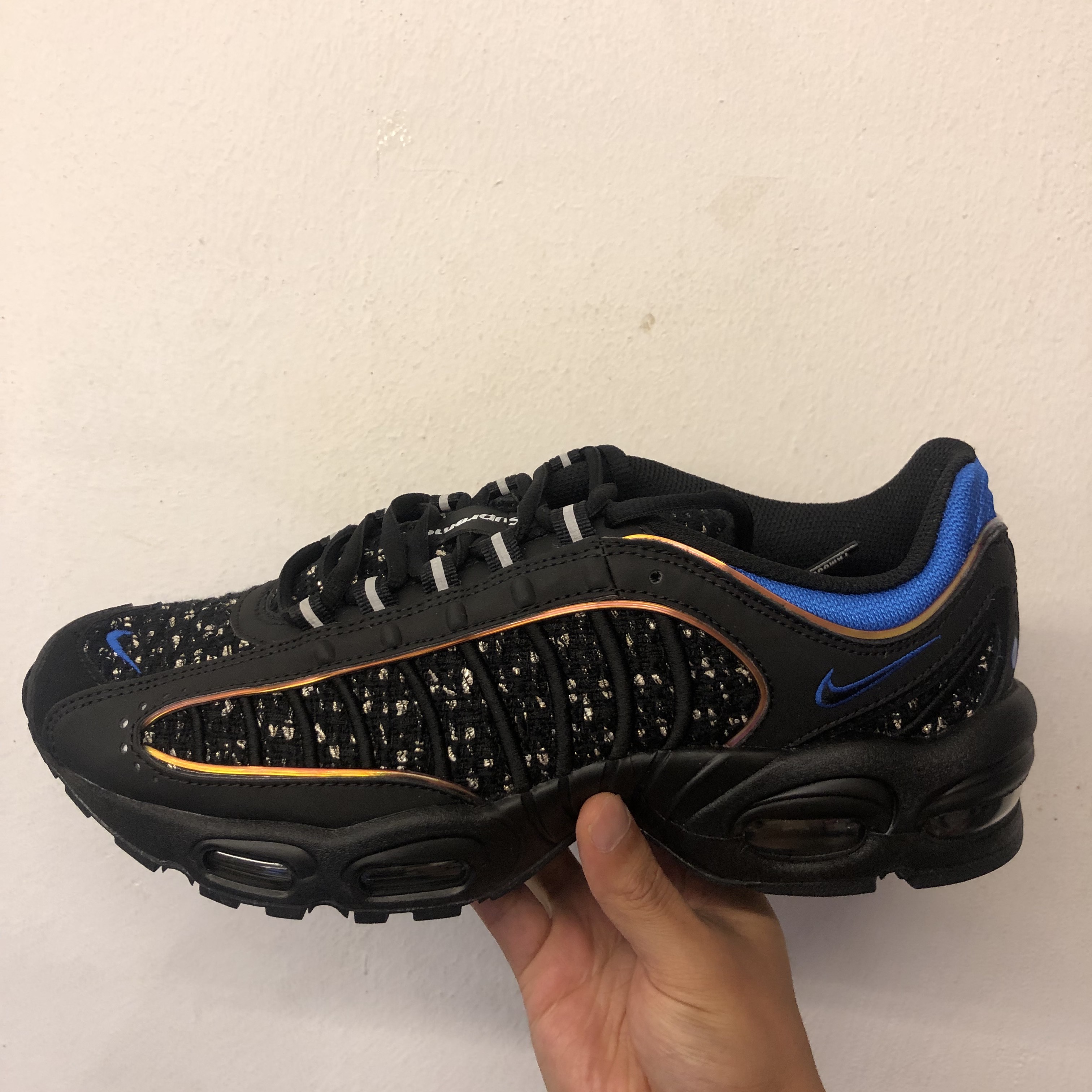 Nike x Supreme Air Max Tailwind 4 Black 착용 스타일