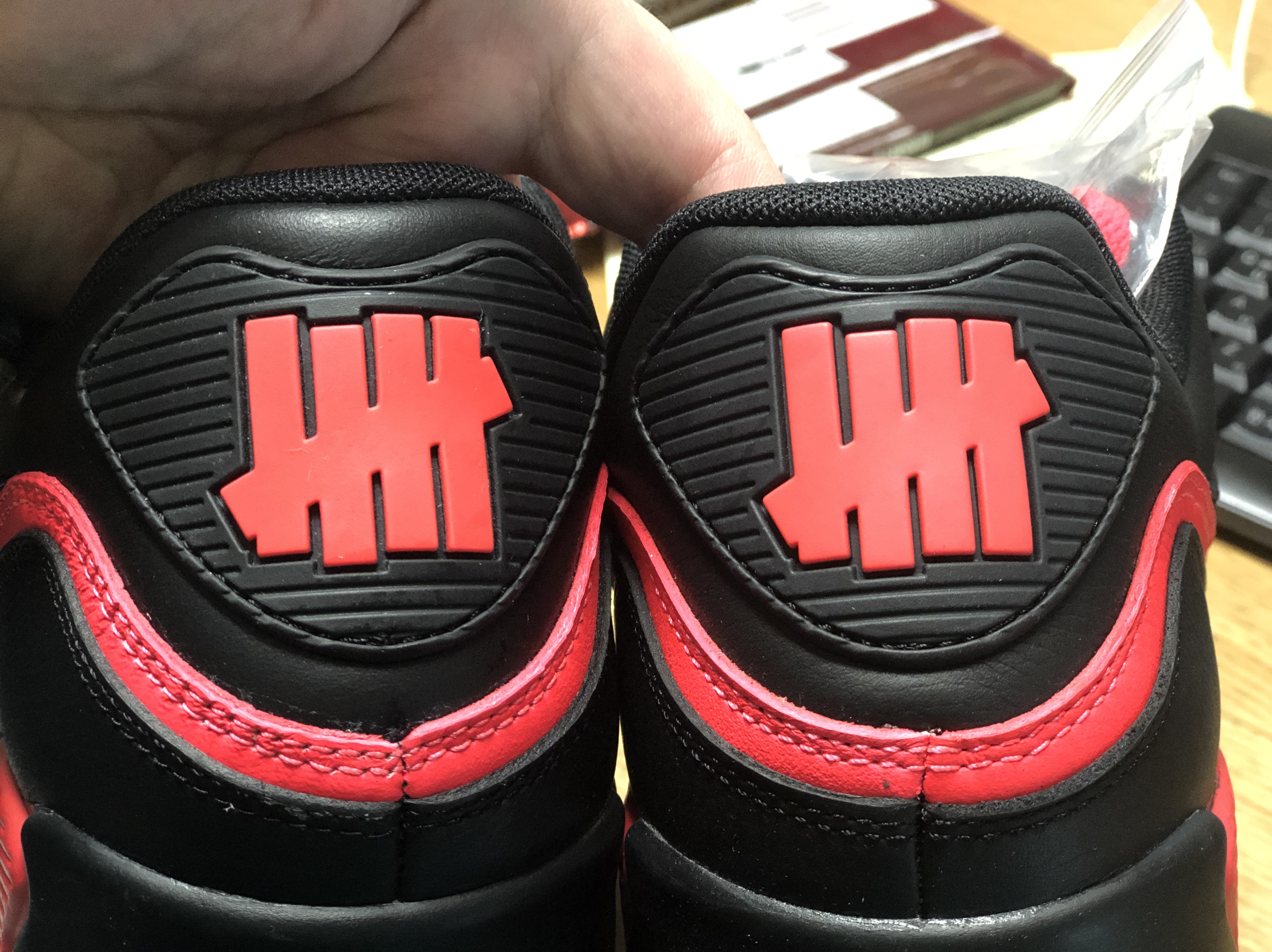 Nike x Undefeated Air Max 90 Black Solar Red 착용 스타일