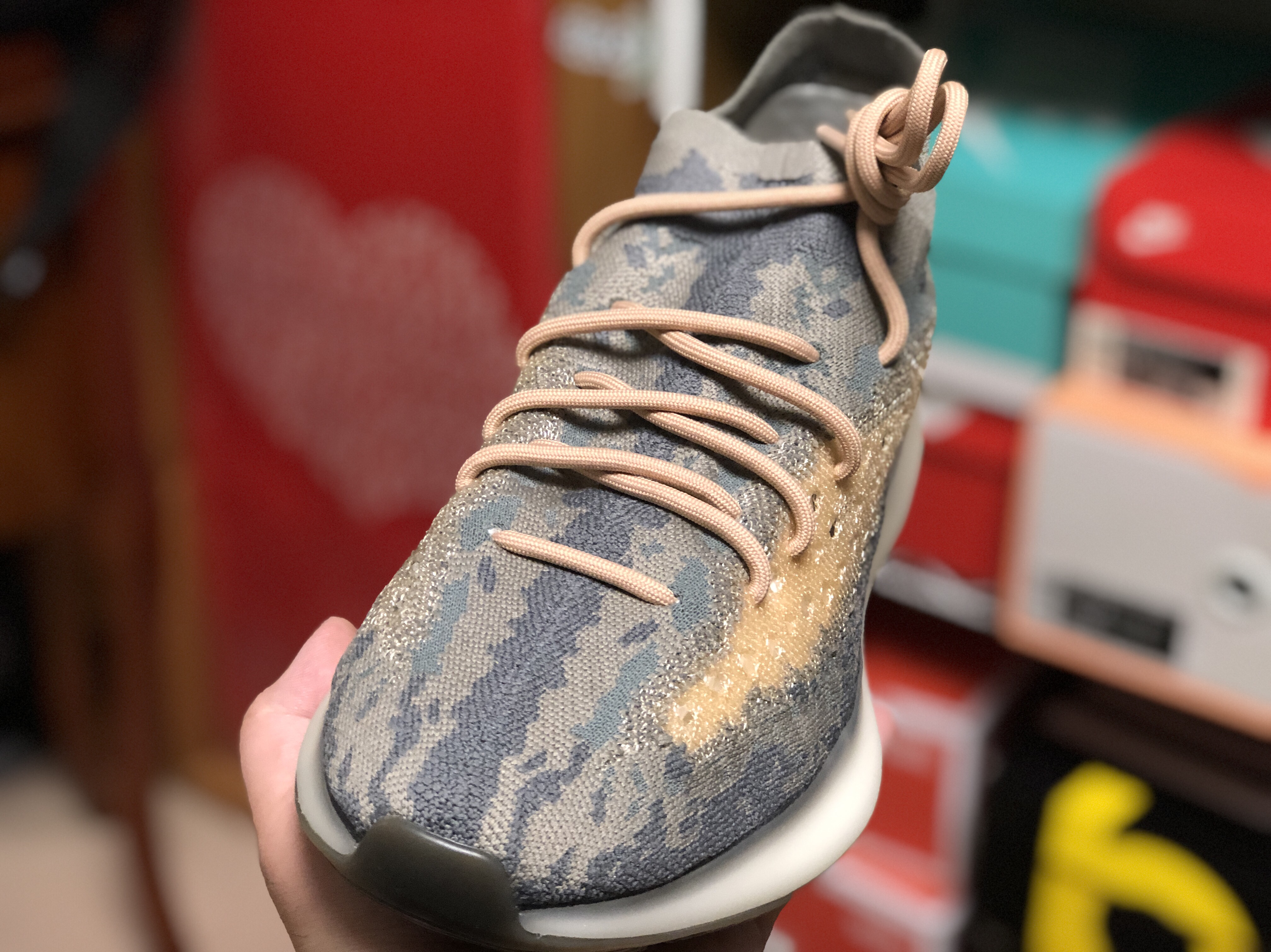 Adidas Yeezy Boost 380 Mist - Non-Reflective 착용 스타일 - 2