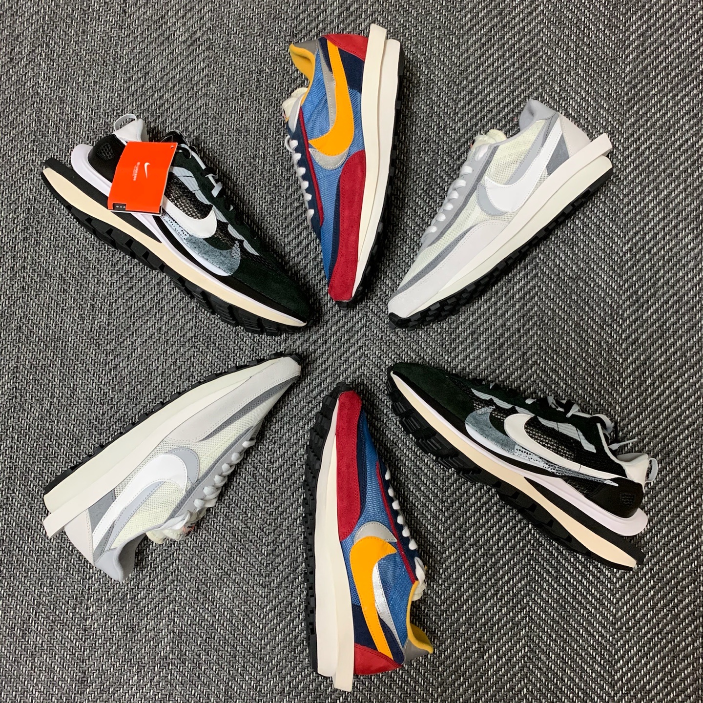 Nike x Sacai VaporWaffle Black White, Nike x Sacai LDWaffle Blue Multi 착용 스타일