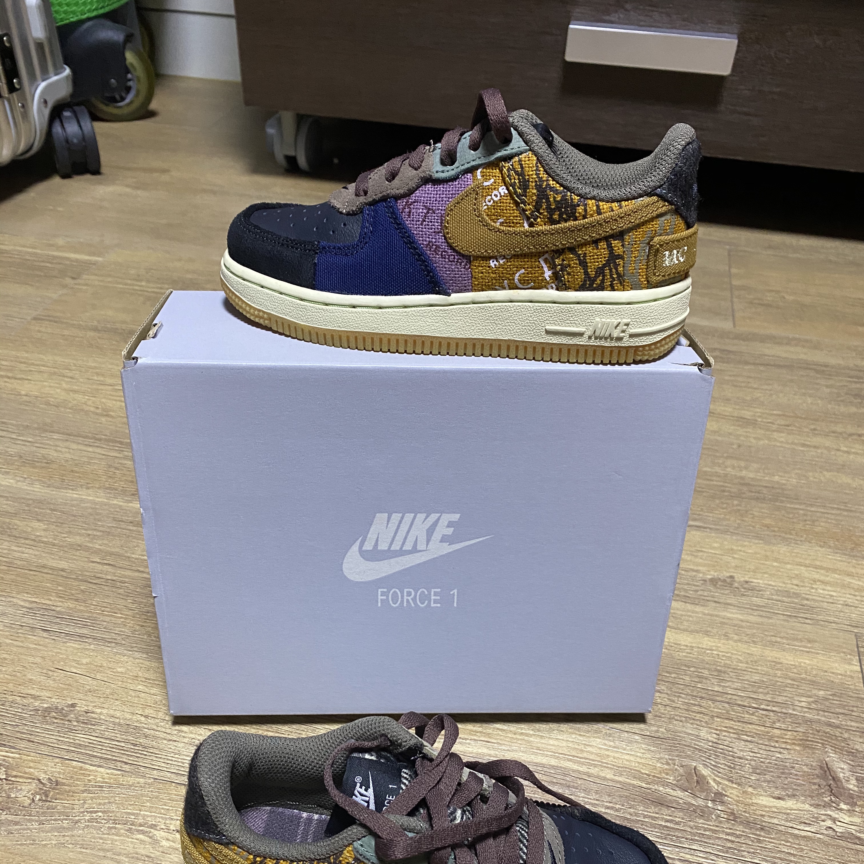 (PS) Nike x Travis Scott Force 1 Low Cactus Jack 착용 스타일 - 3