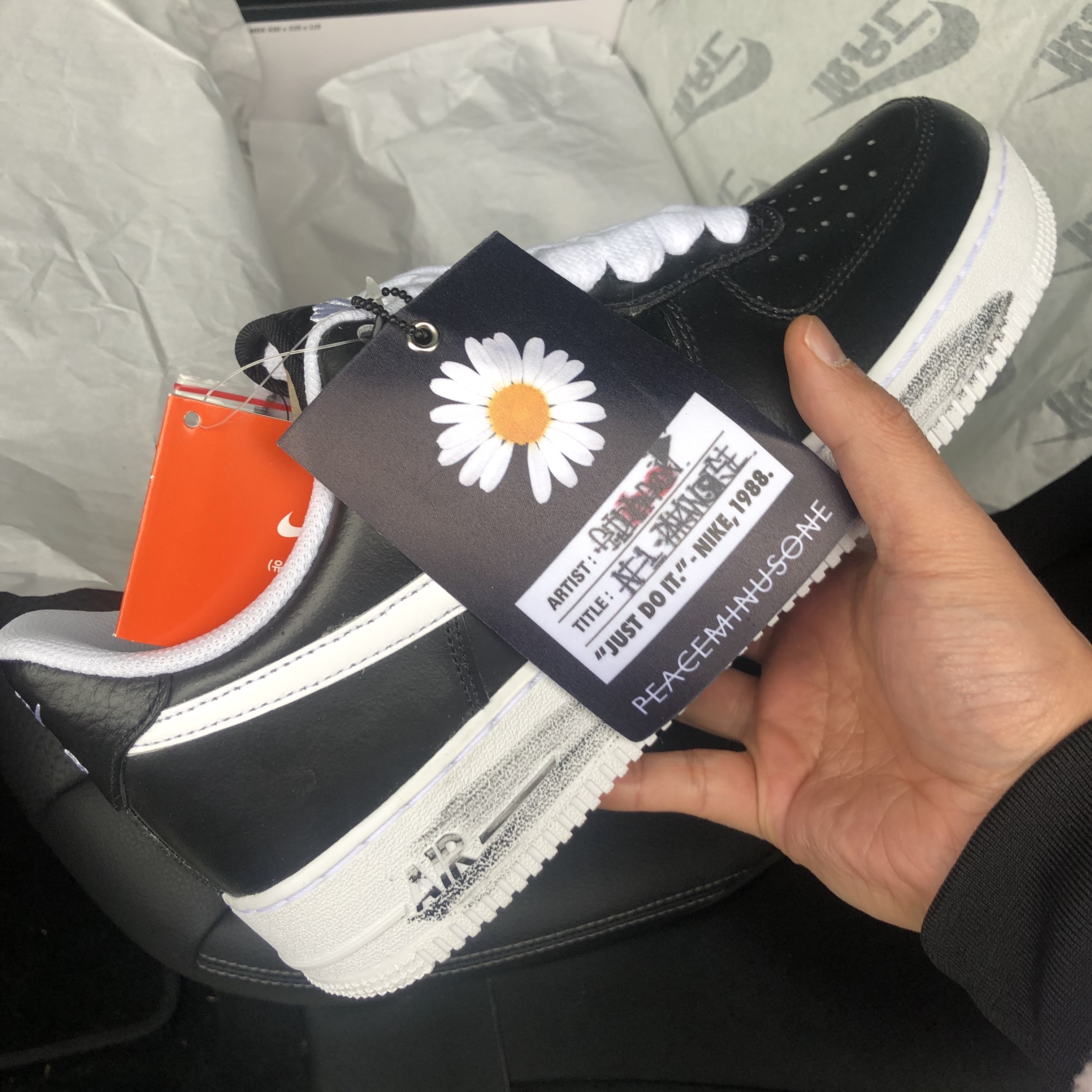 Nike x Peaceminusone Air Force 1 Low Para-Noise 착용 스타일