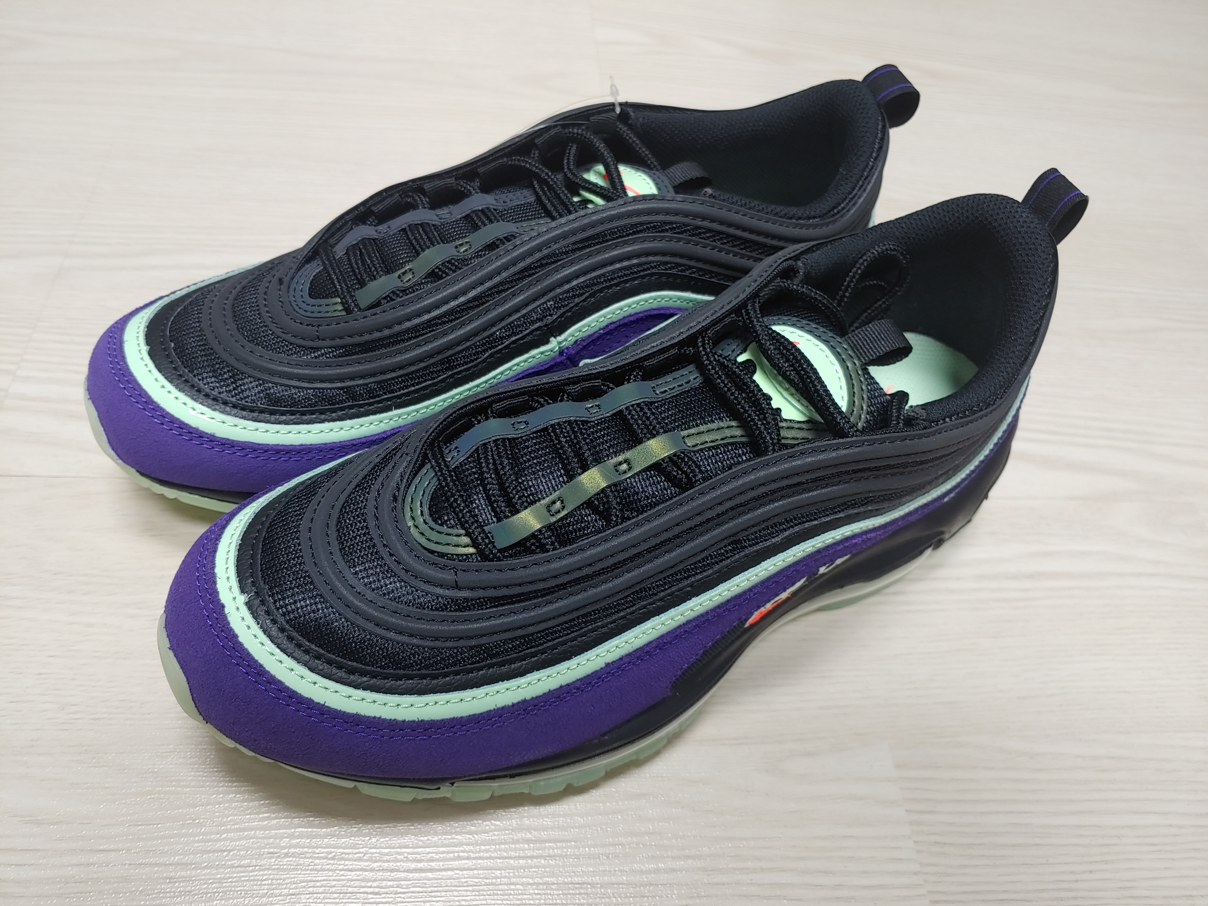 Nike Air Max 97 Halloween 착용 스타일