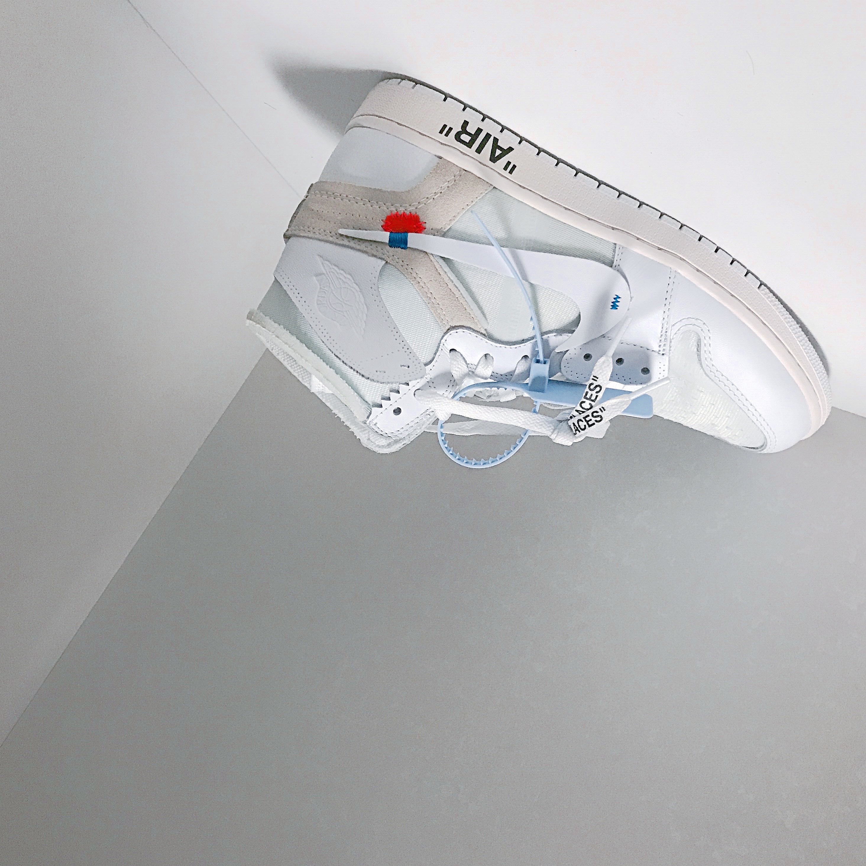 Jordan 1 x Off-White Retro High White 착용 스타일