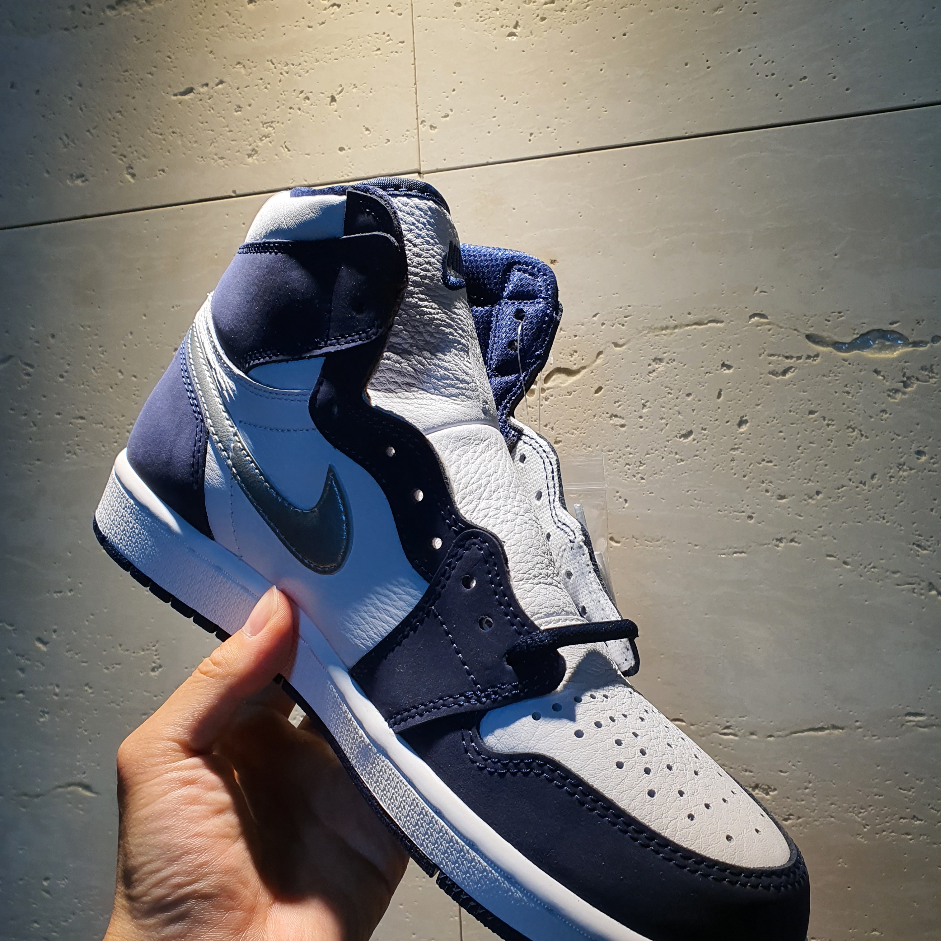 Jordan 1 Retro High OG CO.JP Midnight Navy 착용 스타일 - 1