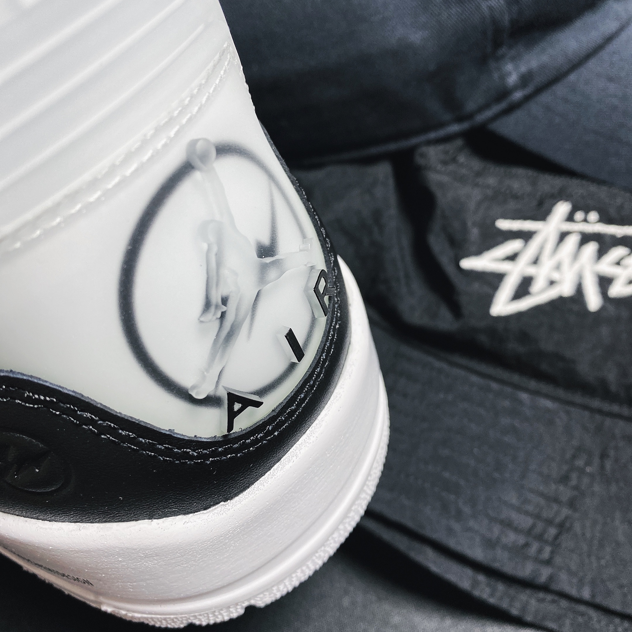 Jordan 3 x Fragment Retro SP White Black 착용 스타일