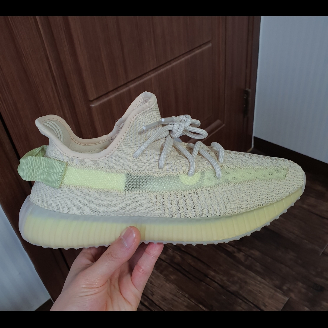 Adidas Yeezy Boost 350 V2 Flax 2020 착용 스타일