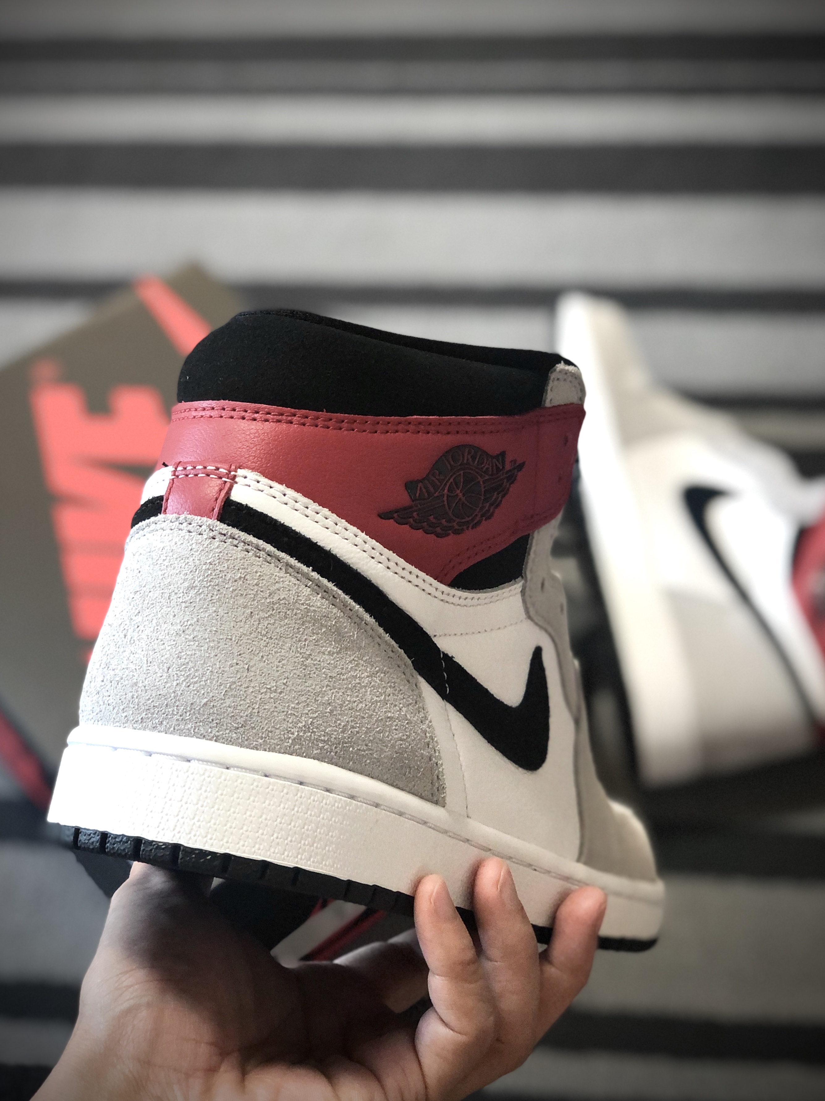 Jordan 1 Retro High OG Light Smoke Grey 착용 스타일