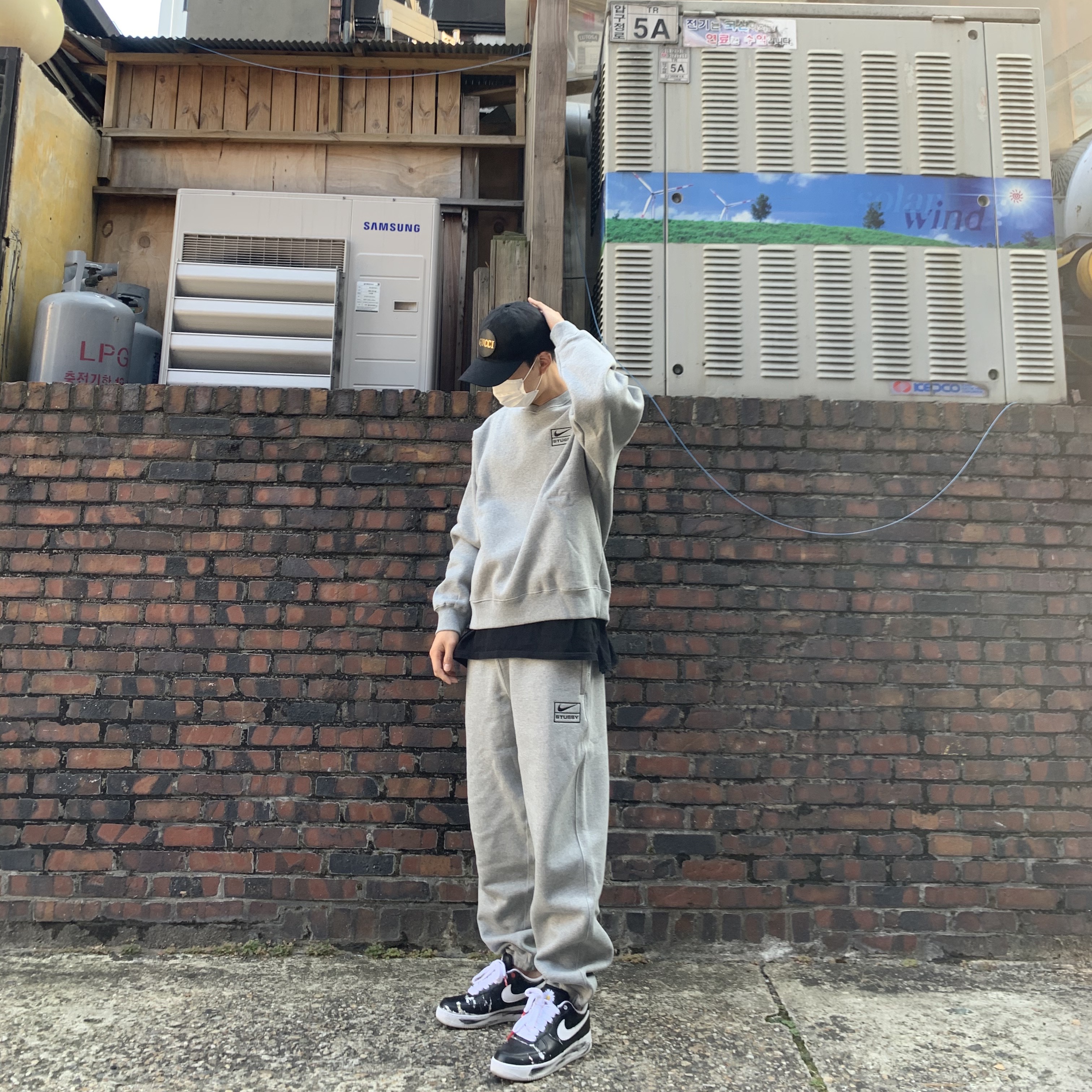 Nike x Peaceminusone Air Force 1 Low Para-Noise 착용 스타일