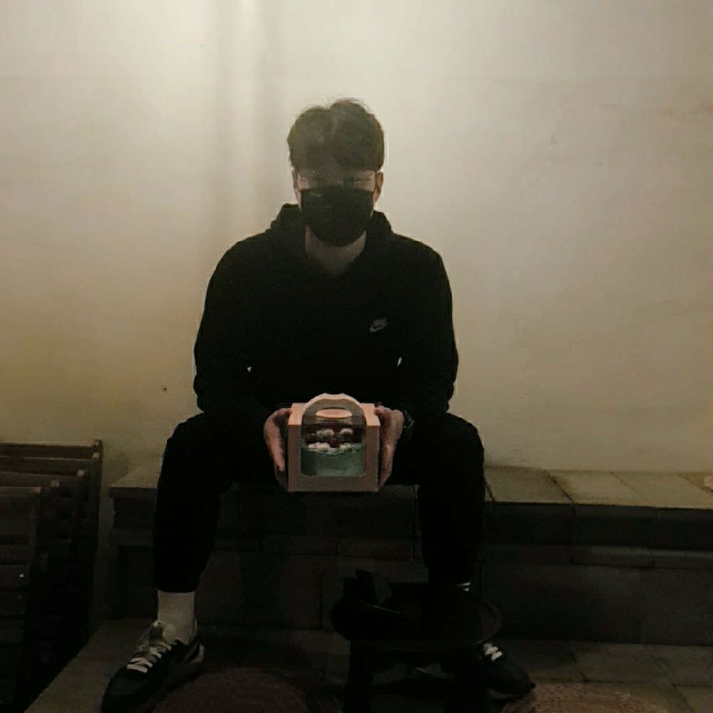 KREAM 프로필 이미지
