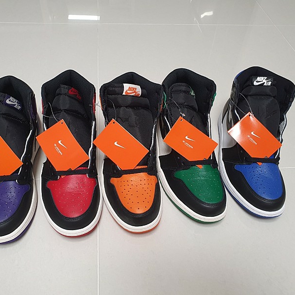 Jordan 1 Retro Shattered Backboard, Jordan 1 Retro High OG Pine Green 착용 스타일 - 1