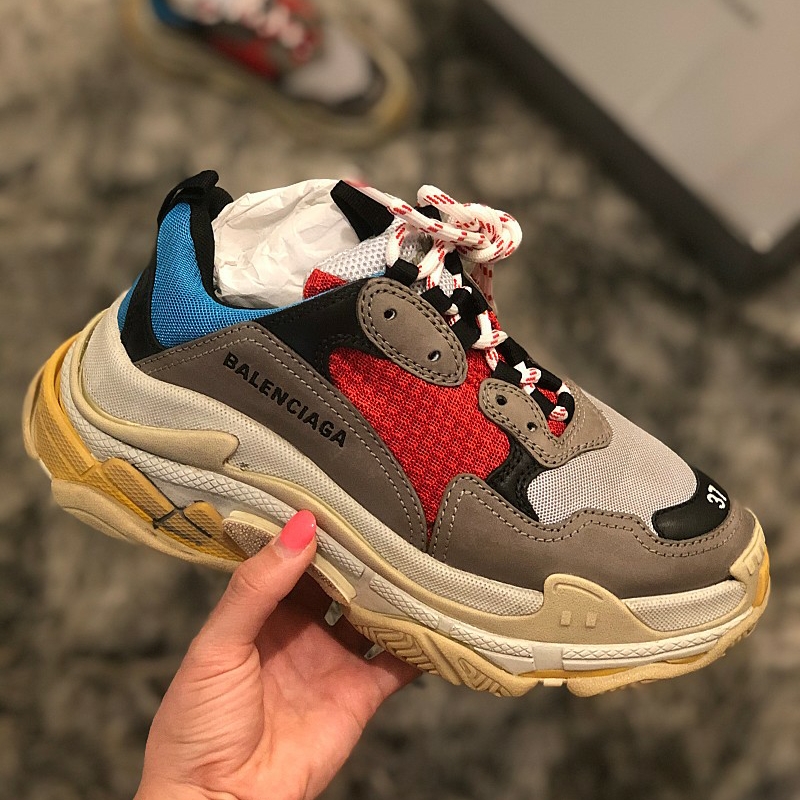 Balenciaga Triple S Grey Red Blue 2018 Reissue 착용 스타일
