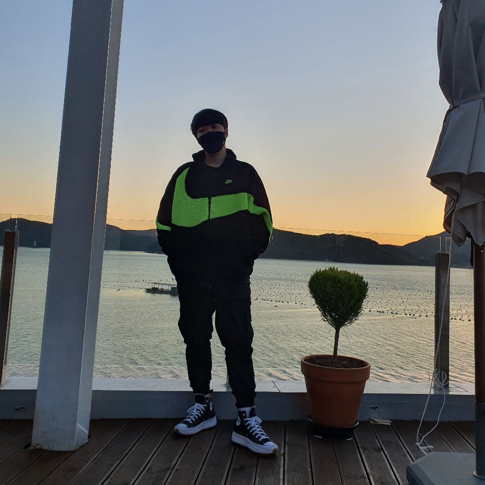KREAM 프로필 이미지