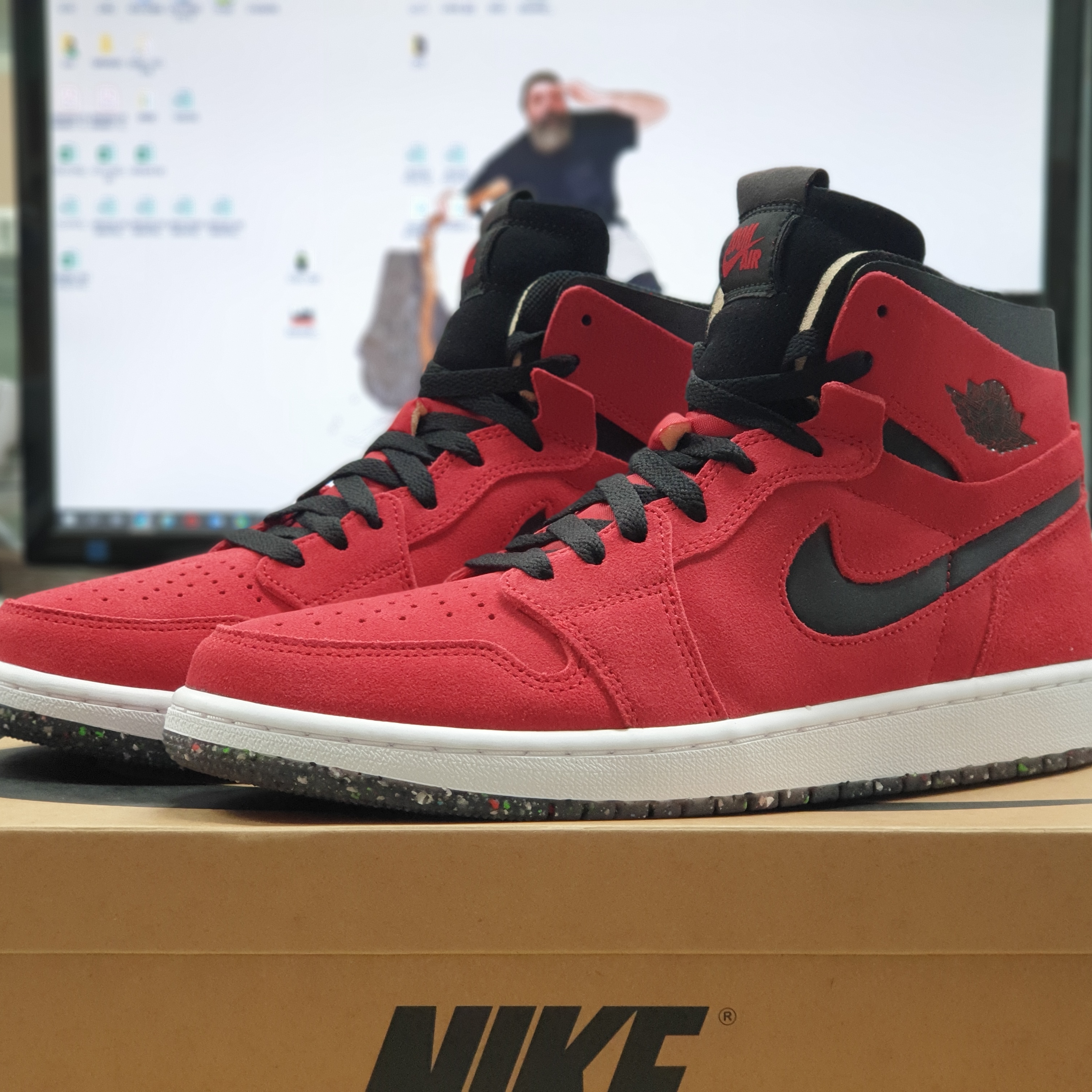 Jordan 1 Zoom Air CMFT Gym Red 착용 스타일