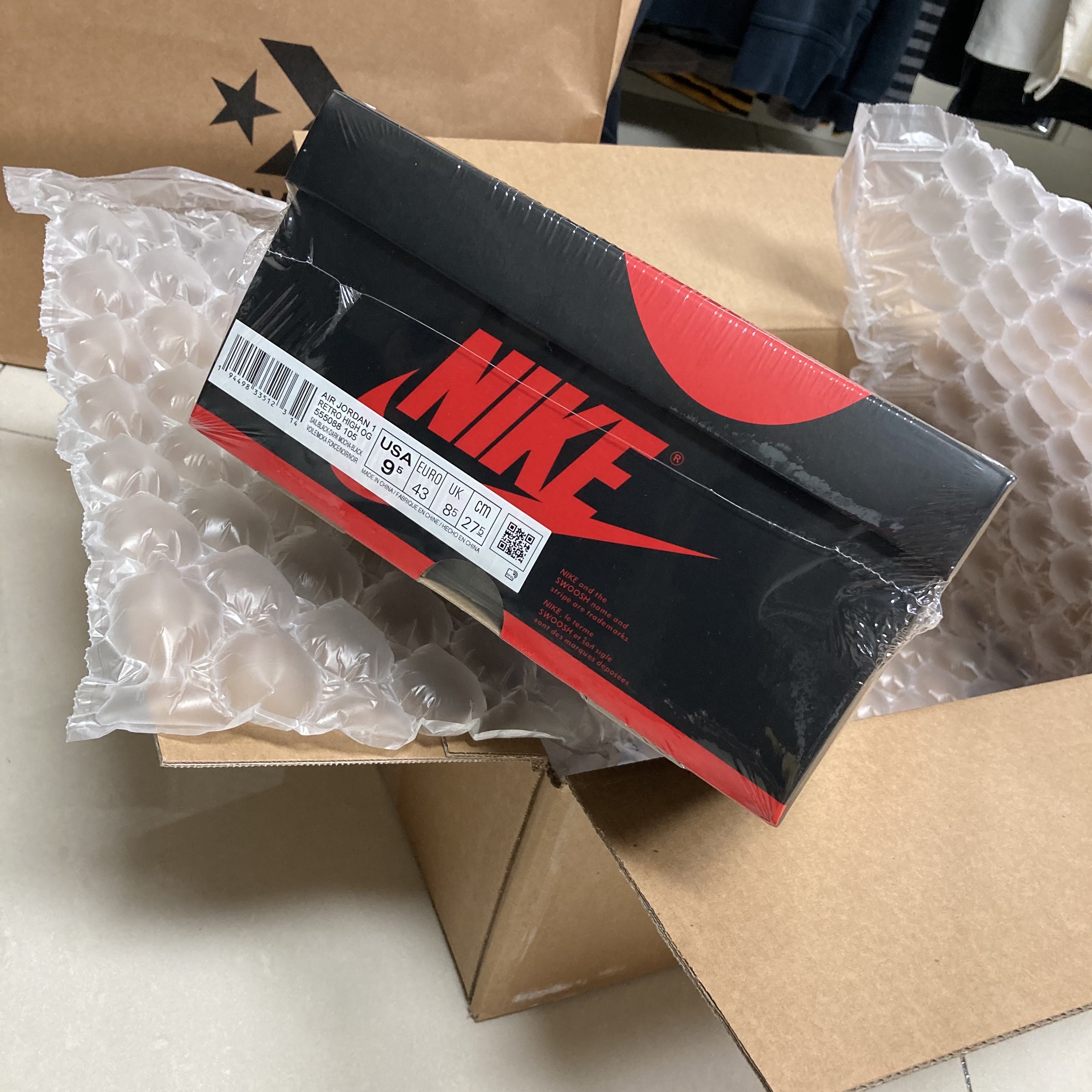 Jordan 1 Retro High OG Black Mocha 착용 스타일