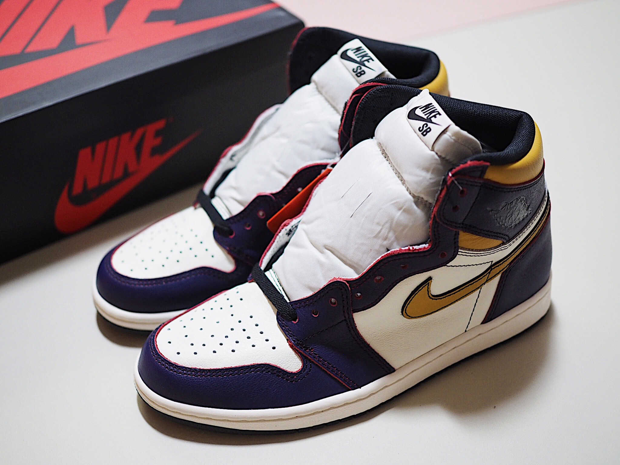 Jordan 1 Retro High OG Defiant SB LA to Chicago 착용 스타일